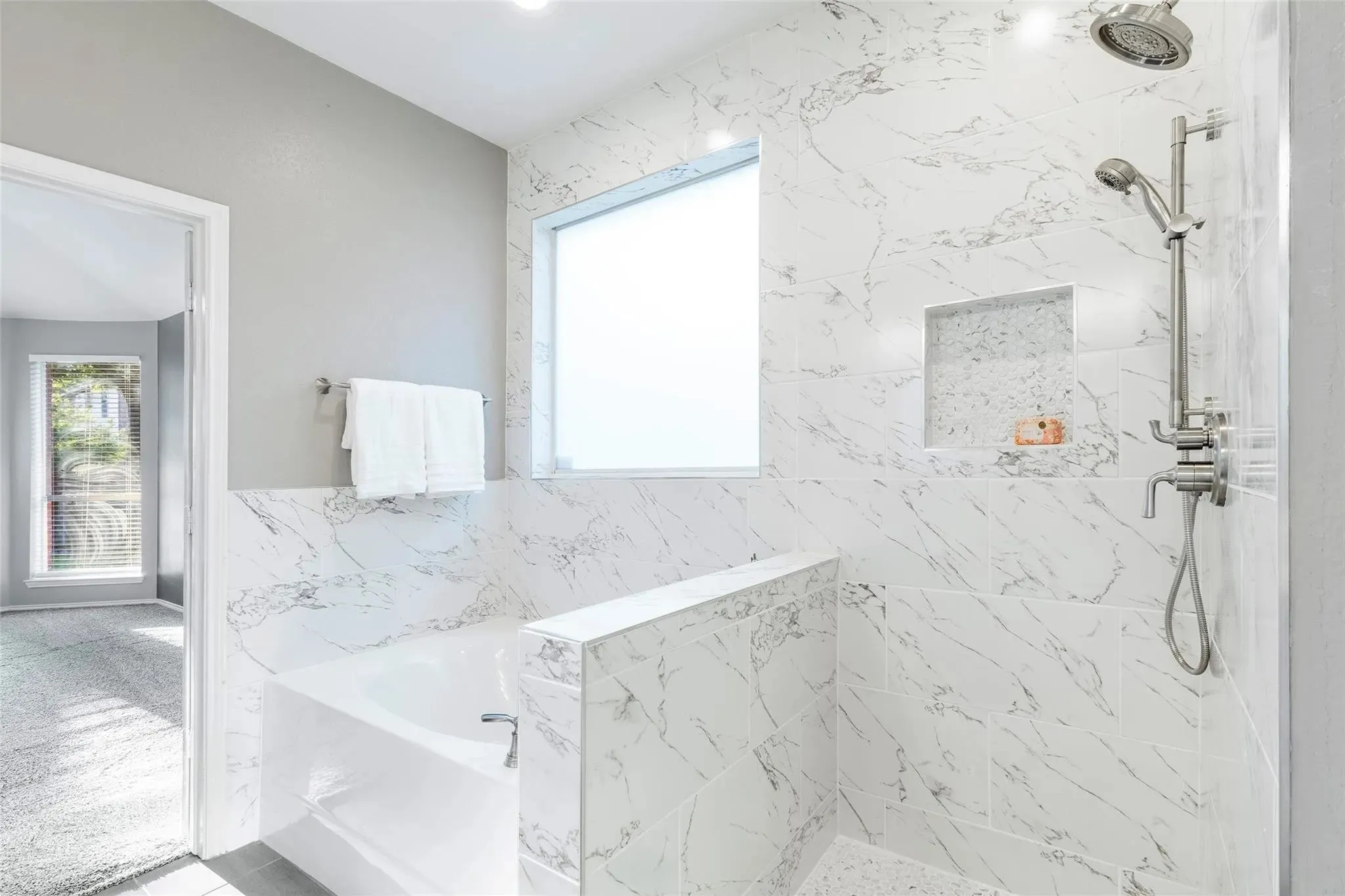 Single Family Residence For Rent in Collin County , 2704 Palo Duro Canyon Drive, Mc Kinney, Texas 75072, 4 Bedroom, 3 Bathroom, 2 Garage spaces, 2,457 Sqft, built in 2000, mls#21355984, Real Estate Agent in Mc Kinney, Homes For Rent in Collin county, Homes For Rent in Mc Kinney, Realtor in Mc Kinney Texas, Real Estate Brokerage Independent Realty Texas, Luminita Cordes Realtor