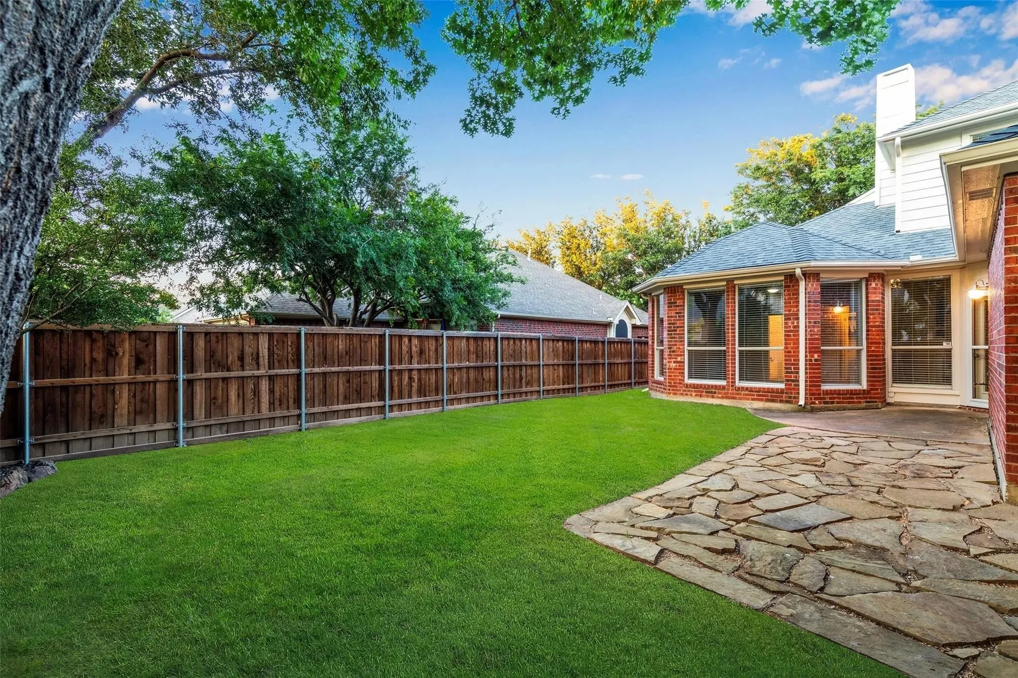 Single Family Residence For Rent in Collin County , 2704 Palo Duro Canyon Drive, Mc Kinney, Texas 75072, 4 Bedroom, 3 Bathroom, 2 Garage spaces, 2,457 Sqft, built in 2000, mls#21355984, Real Estate Agent in Mc Kinney, Homes For Rent in Collin county, Homes For Rent in Mc Kinney, Realtor in Mc Kinney Texas, Real Estate Brokerage Independent Realty Texas, Luminita Cordes Realtor