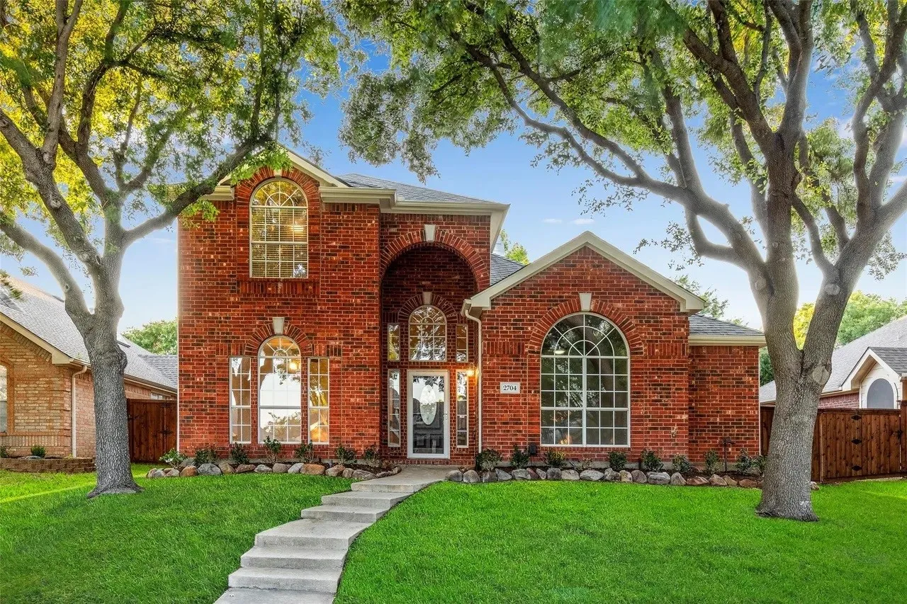 Single Family Residence For Rent in Collin County , 2704 Palo Duro Canyon Drive, Mc Kinney, Texas 75072, 4 Bedroom, 3 Bathroom, 2 Garage spaces, 2,457 Sqft, built in 2000, mls#21355984, Real Estate Agent in Mc Kinney, Homes For Rent in Collin county, Homes For Rent in Mc Kinney, Realtor in Mc Kinney Texas, Real Estate Brokerage Independent Realty Texas, Luminita Cordes Realtor
