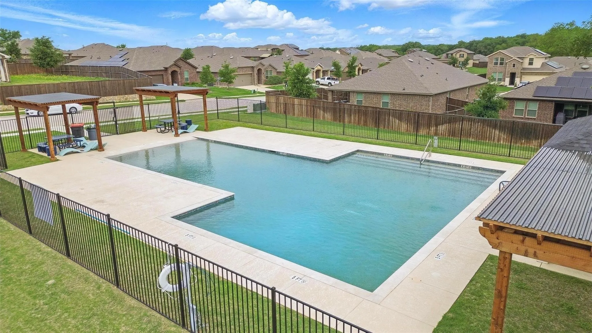 Single Family Residence For Rent in Collin County , 720 Holly Street, Anna, Texas 75409, 5 Bedroom, 3 Bathroom, 2 Garage spaces, 2,854 Sqft, built in 2021, mls#21355987, Real Estate Agent in Anna, Homes For Rent in Collin county, Homes For Rent in Anna, Realtor in Anna Texas, Real Estate Brokerage Independent Realty Texas, Luminita Cordes Realtor