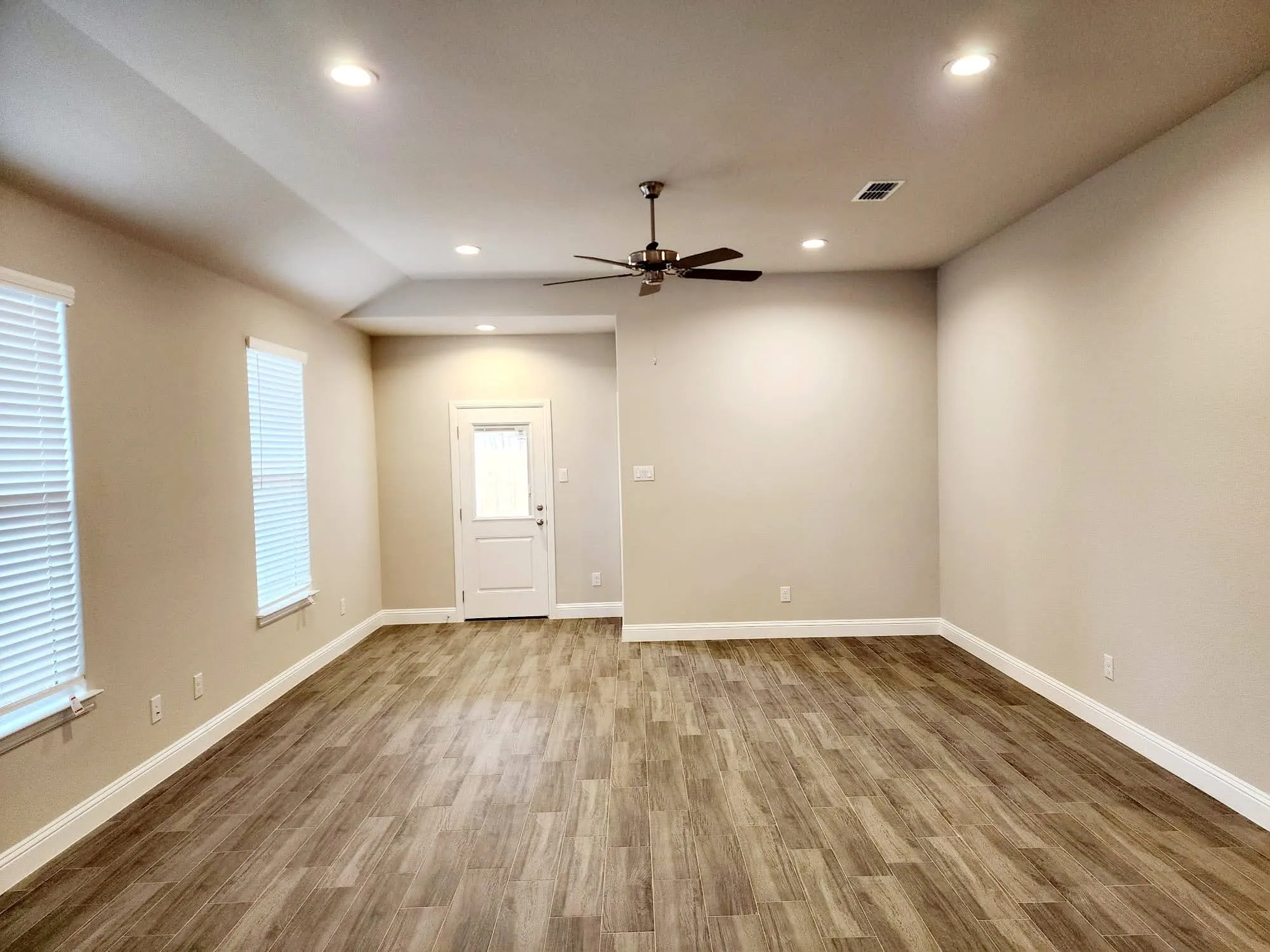 Single Family Residence For Rent in Denton County , 2320 Ruff Road, Denton, Texas 76205, 4 Bedroom, 2 Bathroom, 2 Garage spaces, 1,938 Sqft, built in 2023, mls#21355990, Real Estate Agent in Denton, Homes For Rent in Denton county, Homes For Rent in Denton, Realtor in Denton Texas, Real Estate Brokerage Independent Realty Texas, Luminita Cordes Realtor