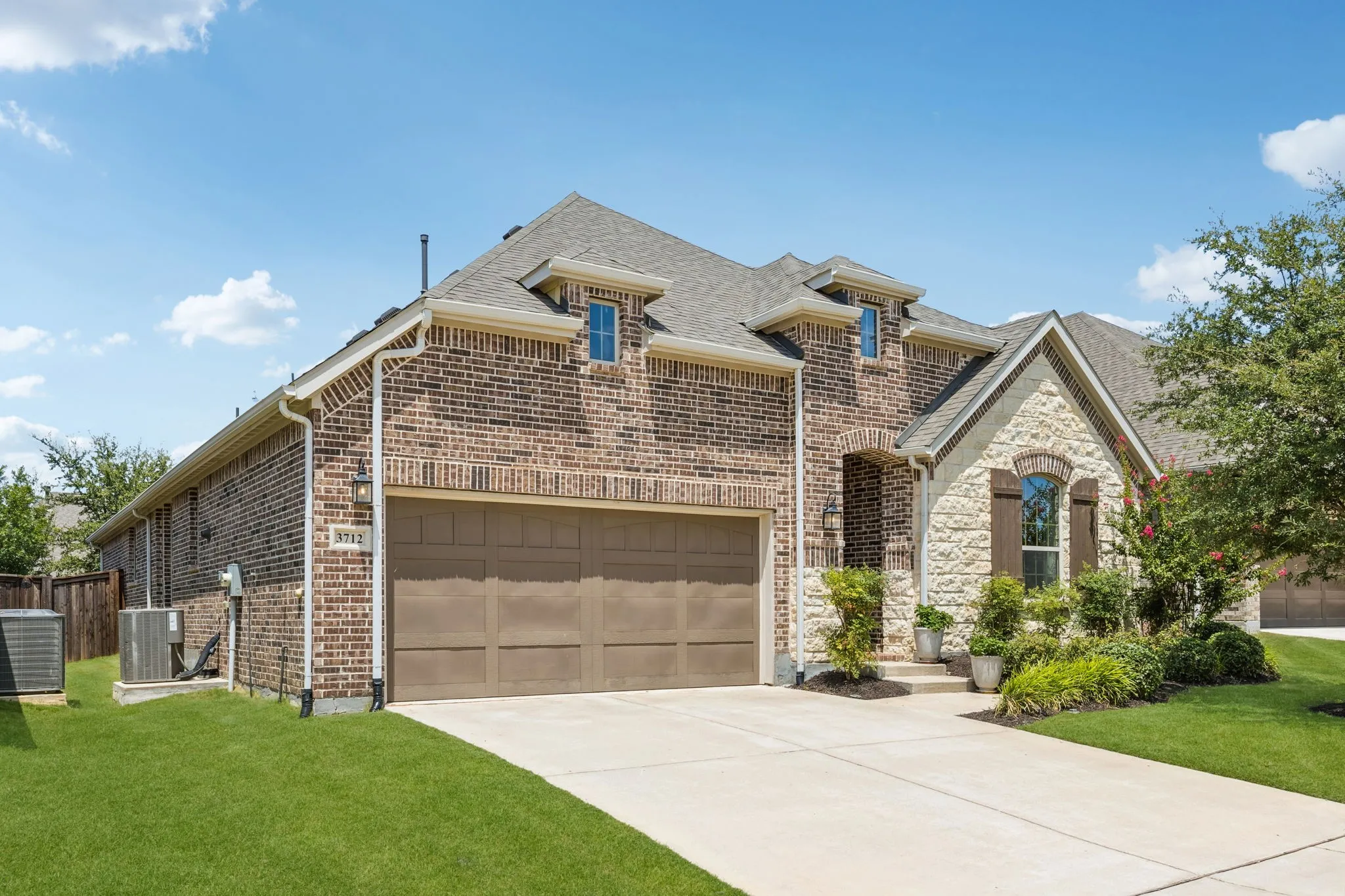Single Family Residence For Sale in Denton County , 3712 Birch Wood Court, Northlake, Texas 76226, 3 Bedroom, 2 Bathroom, 2 Garage spaces, 2,221 Sqft, built in 2019, mls#21355837, Real Estate Agent in Northlake, Homes For Sale in Denton county, Homes For Sale in Northlake, Realtor in Northlake Texas, Real Estate Brokerage Independent Realty Texas, Luminita Cordes Realtor