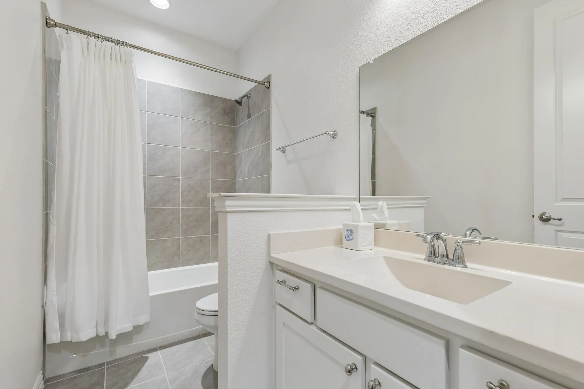 Single Family Residence For Sale in Denton County , 3712 Birch Wood Court, Northlake, Texas 76226, 3 Bedroom, 2 Bathroom, 2 Garage spaces, 2,221 Sqft, built in 2019, mls#21355837, Real Estate Agent in Northlake, Homes For Sale in Denton county, Homes For Sale in Northlake, Realtor in Northlake Texas, Real Estate Brokerage Independent Realty Texas, Luminita Cordes Realtor