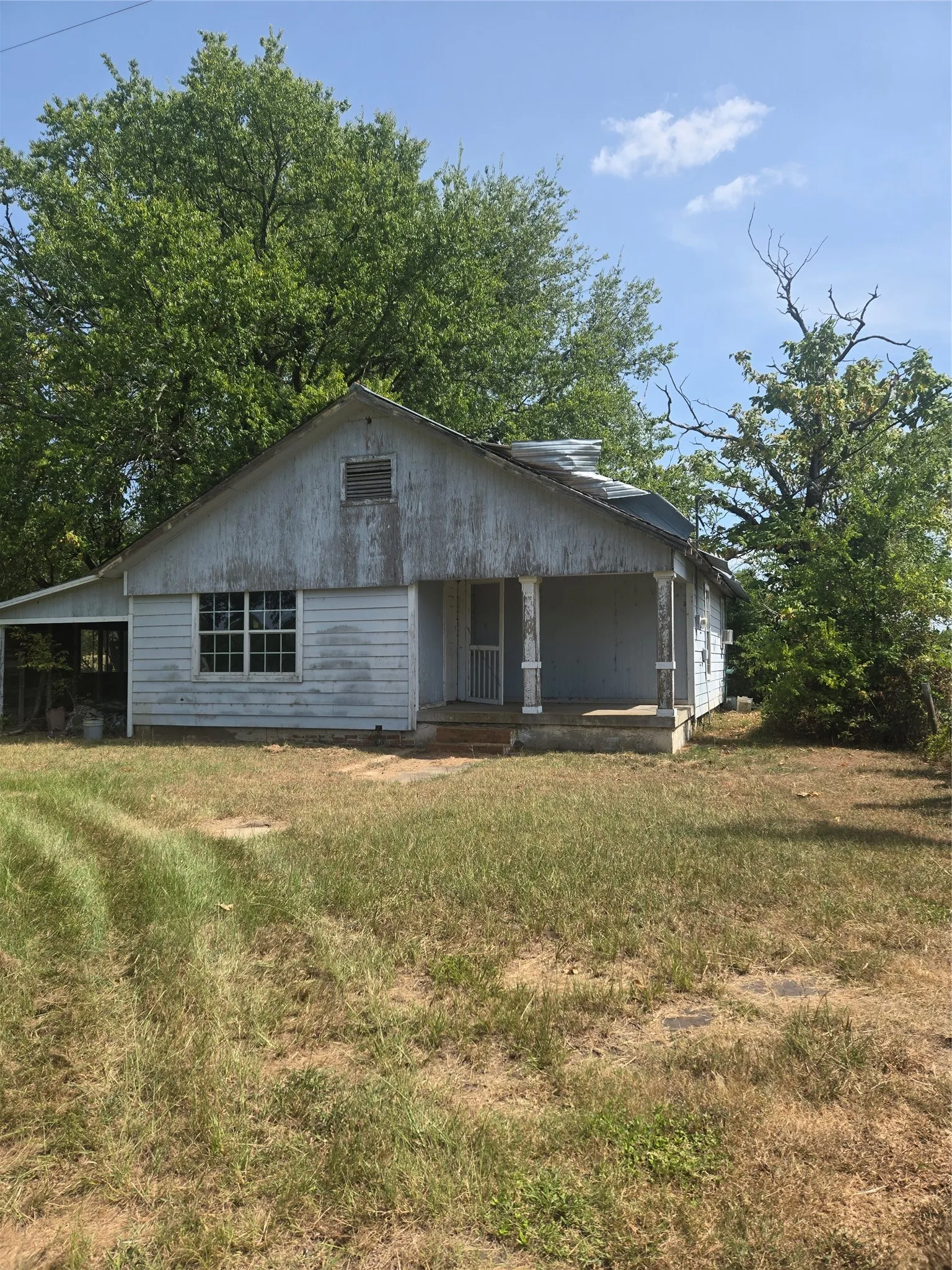 Farm For Sale in Van Zandt County , 3183 Vz County Road 1712, Grand Saline, Texas 75140, 2 Bedroom, 1 Bathroom, Garage spaces, 3,879 Sqft, built in 1953, Price $465,000, mls#21355840, Real Estate Agent in Grand Saline, Homes For Sale in Van Zandt county, Homes For Sale in Grand Saline, Realtor in Grand Saline Texas, Real Estate Brokerage Independent Realty Texas, Luminita Cordes Realtor