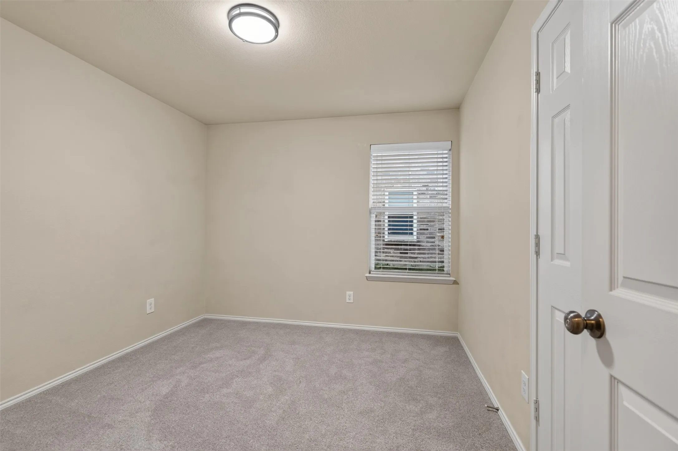 Single Family Residence For Rent in Tarrant County , 6025 Deck House Road, Fort Worth, Texas 76179, 3 Bedroom, 2 Bathroom, 2 Garage spaces, 1,393 Sqft, built in 2012, mls#21356001, Real Estate Agent in Fort Worth, Homes For Rent in Tarrant county, Homes For Rent in Fort Worth, Realtor in Fort Worth Texas, Real Estate Brokerage Independent Realty Texas, Luminita Cordes Realtor