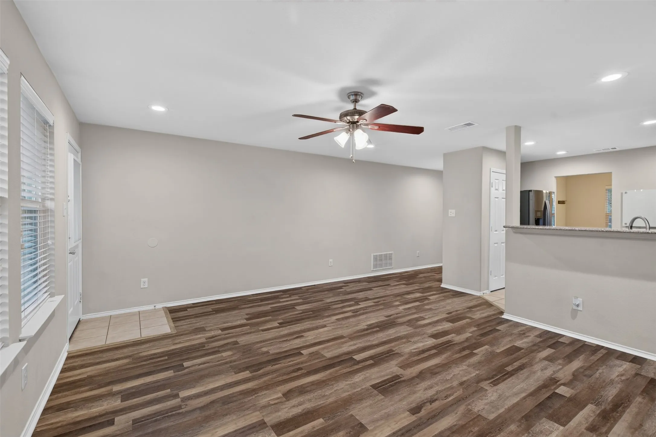 Single Family Residence For Rent in Tarrant County , 6025 Deck House Road, Fort Worth, Texas 76179, 3 Bedroom, 2 Bathroom, 2 Garage spaces, 1,393 Sqft, built in 2012, mls#21356001, Real Estate Agent in Fort Worth, Homes For Rent in Tarrant county, Homes For Rent in Fort Worth, Realtor in Fort Worth Texas, Real Estate Brokerage Independent Realty Texas, Luminita Cordes Realtor