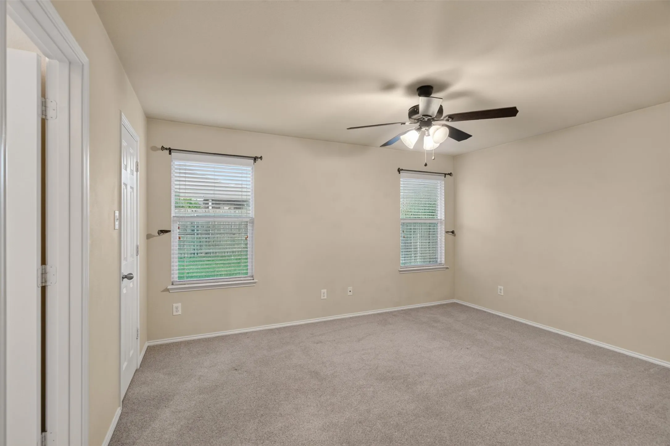 Single Family Residence For Rent in Tarrant County , 6025 Deck House Road, Fort Worth, Texas 76179, 3 Bedroom, 2 Bathroom, 2 Garage spaces, 1,393 Sqft, built in 2012, mls#21356001, Real Estate Agent in Fort Worth, Homes For Rent in Tarrant county, Homes For Rent in Fort Worth, Realtor in Fort Worth Texas, Real Estate Brokerage Independent Realty Texas, Luminita Cordes Realtor