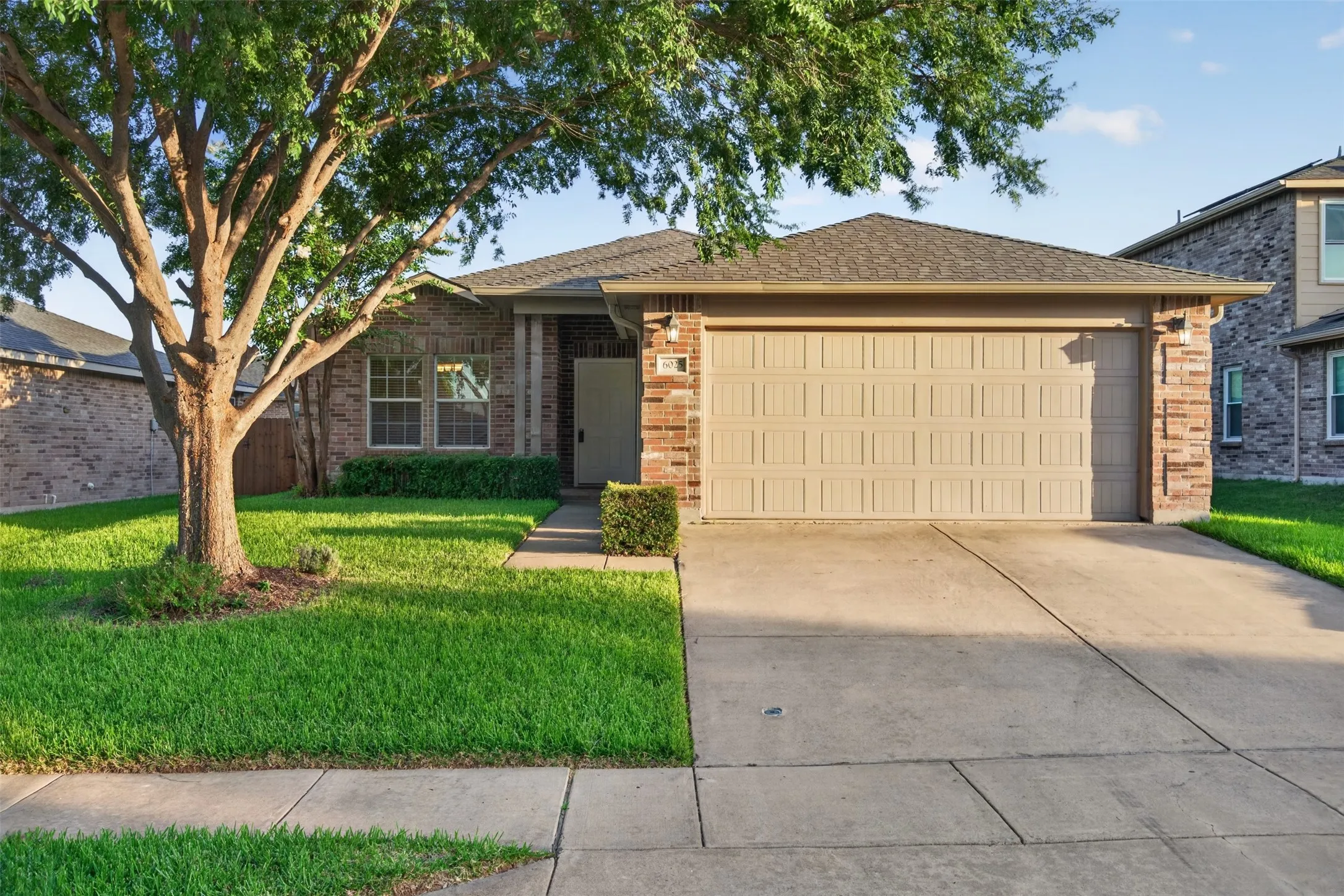Single Family Residence For Rent in Tarrant County , 6025 Deck House Road, Fort Worth, Texas 76179, 3 Bedroom, 2 Bathroom, 2 Garage spaces, 1,393 Sqft, built in 2012, mls#21356001, Real Estate Agent in Fort Worth, Homes For Rent in Tarrant county, Homes For Rent in Fort Worth, Realtor in Fort Worth Texas, Real Estate Brokerage Independent Realty Texas, Luminita Cordes Realtor