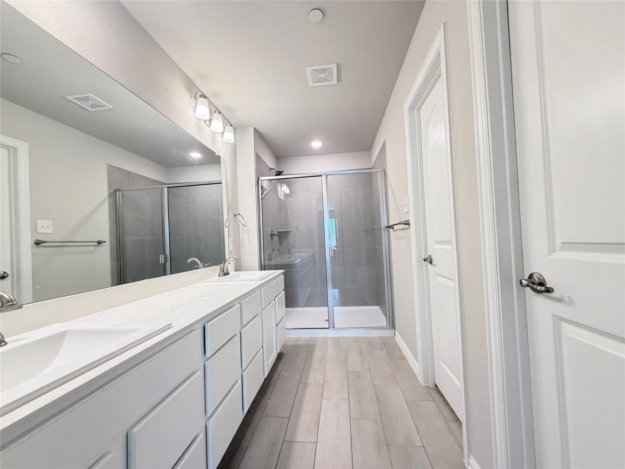 Single Family Residence For Rent in Dallas County , 2871 Baneberry Lane, Mesquite, Texas 75150, 3 Bedroom, 3 Bathroom, 2 Garage spaces, 1,683 Sqft, built in 2023, mls#21356002, Real Estate Agent in Mesquite, Homes For Rent in Dallas county, Homes For Rent in Mesquite, Realtor in Mesquite Texas, Real Estate Brokerage Independent Realty Texas, Luminita Cordes Realtor