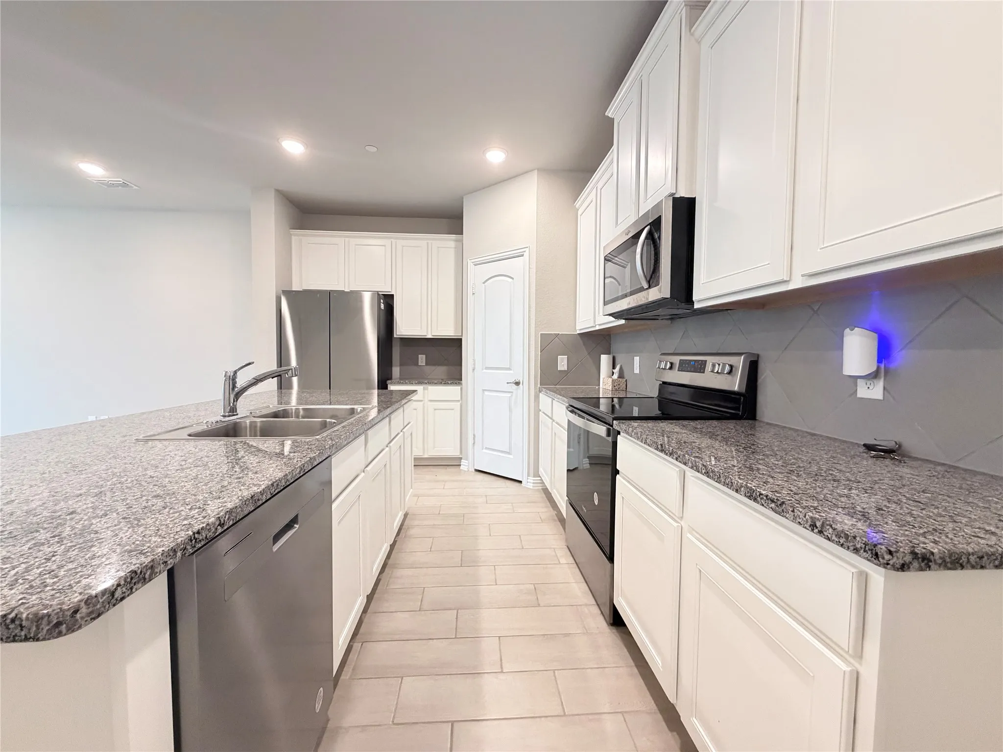 Single Family Residence For Rent in Dallas County , 2871 Baneberry Lane, Mesquite, Texas 75150, 3 Bedroom, 3 Bathroom, 2 Garage spaces, 1,683 Sqft, built in 2023, mls#21356002, Real Estate Agent in Mesquite, Homes For Rent in Dallas county, Homes For Rent in Mesquite, Realtor in Mesquite Texas, Real Estate Brokerage Independent Realty Texas, Luminita Cordes Realtor