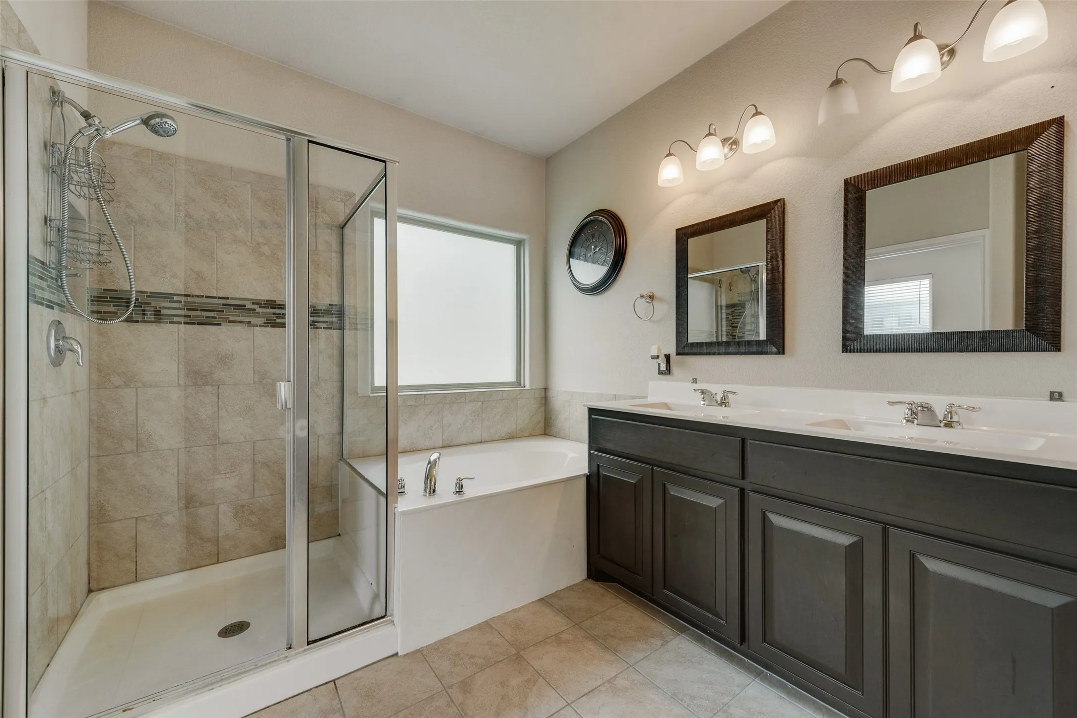 Single Family Residence For Sale in Tarrant County , 1733 Falling Star Drive, Fort Worth, Texas 76052, 4 Bedroom, 2 Bathroom, 2 Garage spaces, 1,592 Sqft, built in 2016, mls#21354940, Real Estate Agent in Fort Worth, Homes For Sale in Tarrant county, Homes For Sale in Fort Worth, Realtor in Fort Worth Texas, Real Estate Brokerage Independent Realty Texas, Luminita Cordes Realtor