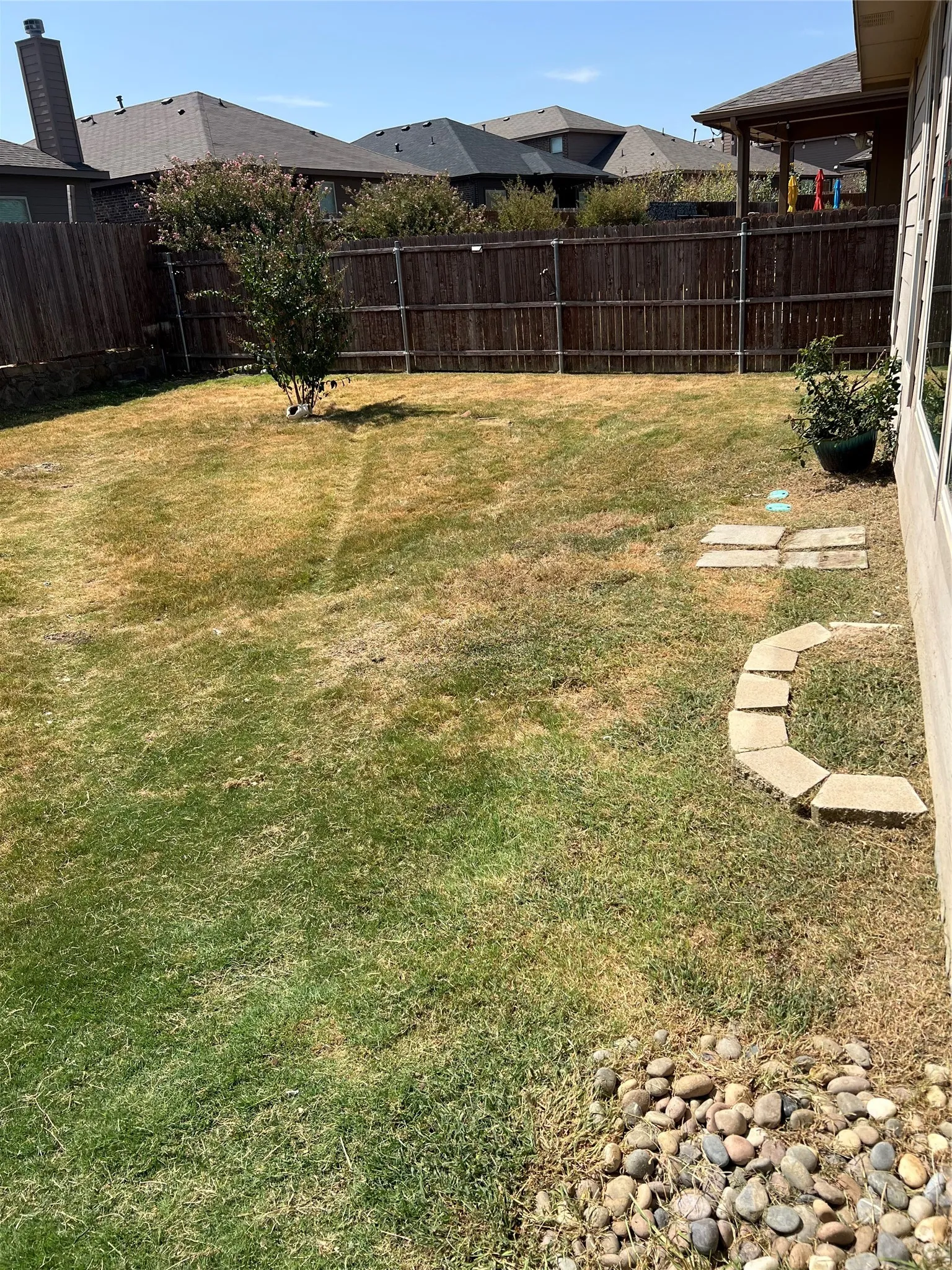 Single Family Residence For Sale in Tarrant County , 1733 Falling Star Drive, Fort Worth, Texas 76052, 4 Bedroom, 2 Bathroom, 2 Garage spaces, 1,592 Sqft, built in 2016, mls#21354940, Real Estate Agent in Fort Worth, Homes For Sale in Tarrant county, Homes For Sale in Fort Worth, Realtor in Fort Worth Texas, Real Estate Brokerage Independent Realty Texas, Luminita Cordes Realtor