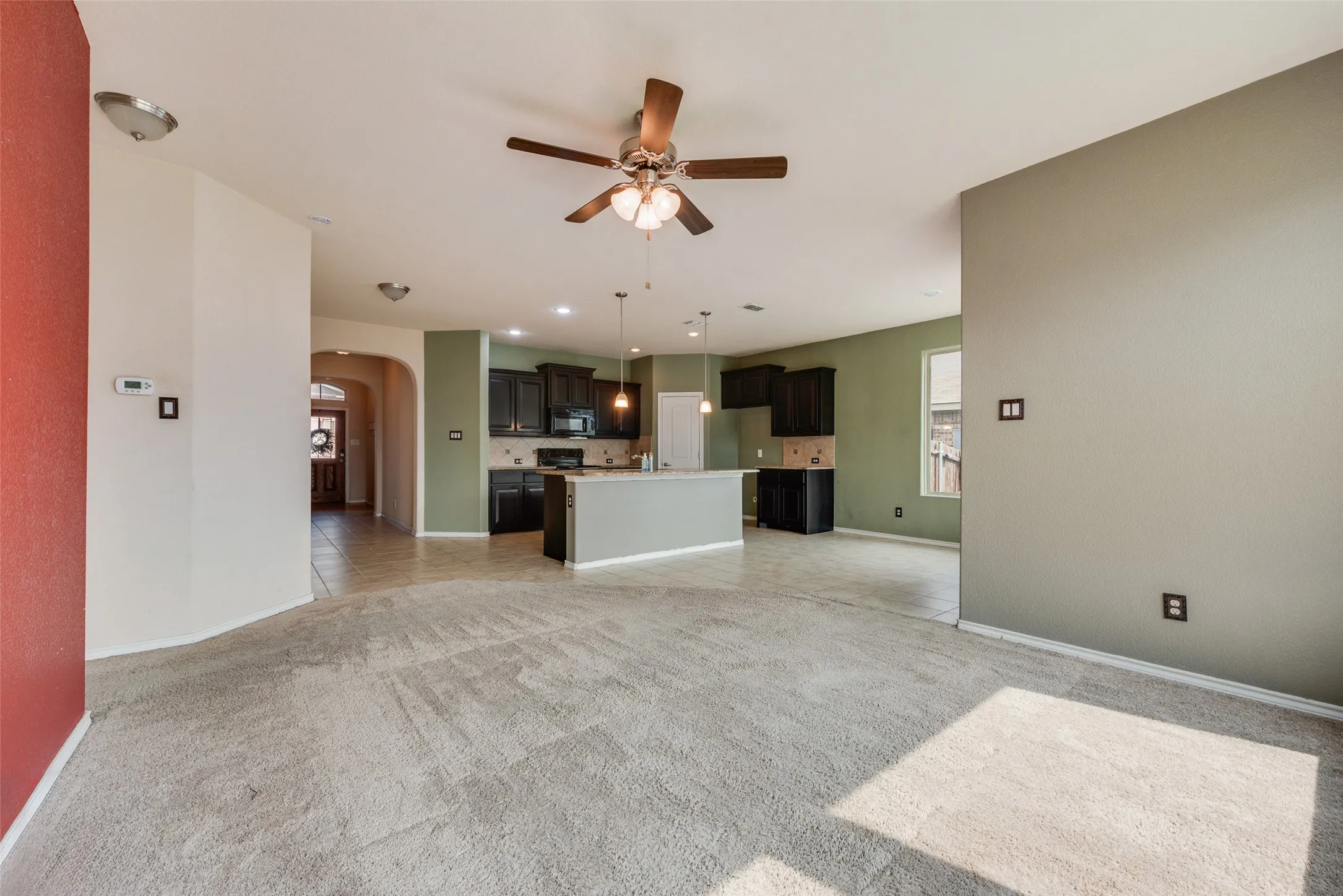 Single Family Residence For Sale in Tarrant County , 1733 Falling Star Drive, Fort Worth, Texas 76052, 4 Bedroom, 2 Bathroom, 2 Garage spaces, 1,592 Sqft, built in 2016, mls#21354940, Real Estate Agent in Fort Worth, Homes For Sale in Tarrant county, Homes For Sale in Fort Worth, Realtor in Fort Worth Texas, Real Estate Brokerage Independent Realty Texas, Luminita Cordes Realtor