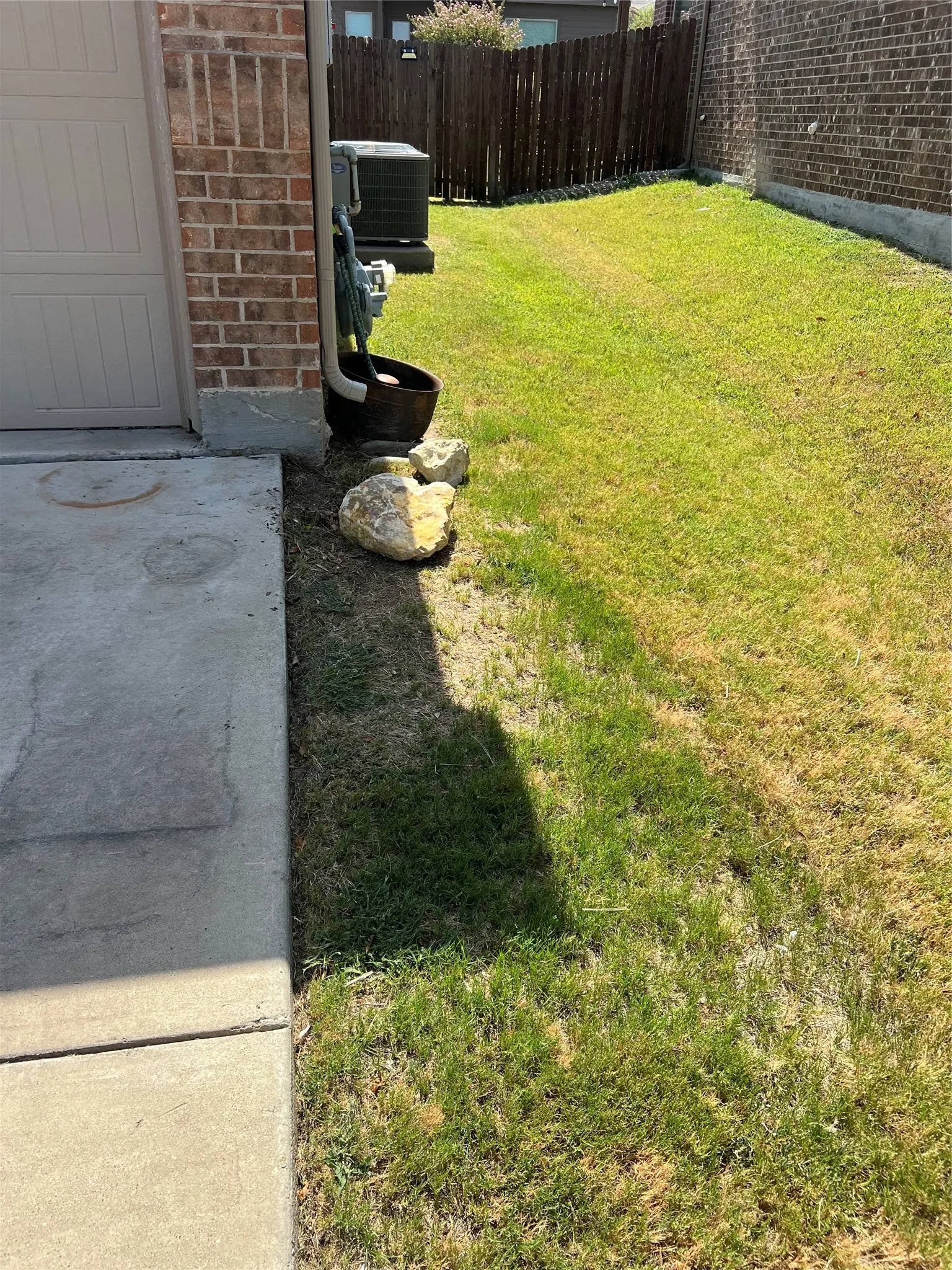 Single Family Residence For Sale in Tarrant County , 1733 Falling Star Drive, Fort Worth, Texas 76052, 4 Bedroom, 2 Bathroom, 2 Garage spaces, 1,592 Sqft, built in 2016, mls#21354940, Real Estate Agent in Fort Worth, Homes For Sale in Tarrant county, Homes For Sale in Fort Worth, Realtor in Fort Worth Texas, Real Estate Brokerage Independent Realty Texas, Luminita Cordes Realtor