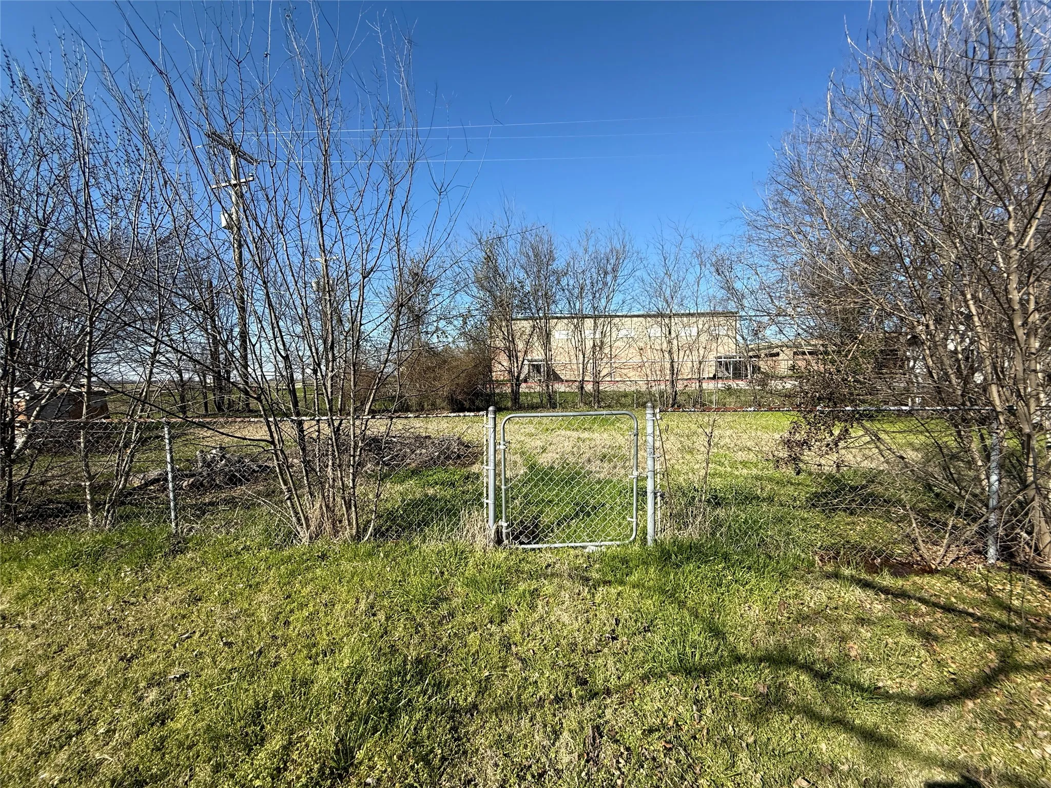 Single Family Residence For Sale in Kaufman County , 106 W Jeter Street, Mabank, Texas 75147, 3 Bedroom, 2 Bathroom, 2 Garage spaces, 1,537 Sqft, built in 1978, mls#21356009, Real Estate Agent in Mabank, Homes For Sale in Kaufman county, Homes For Sale in Mabank, Realtor in Mabank Texas, Real Estate Brokerage Independent Realty Texas, Luminita Cordes Realtor