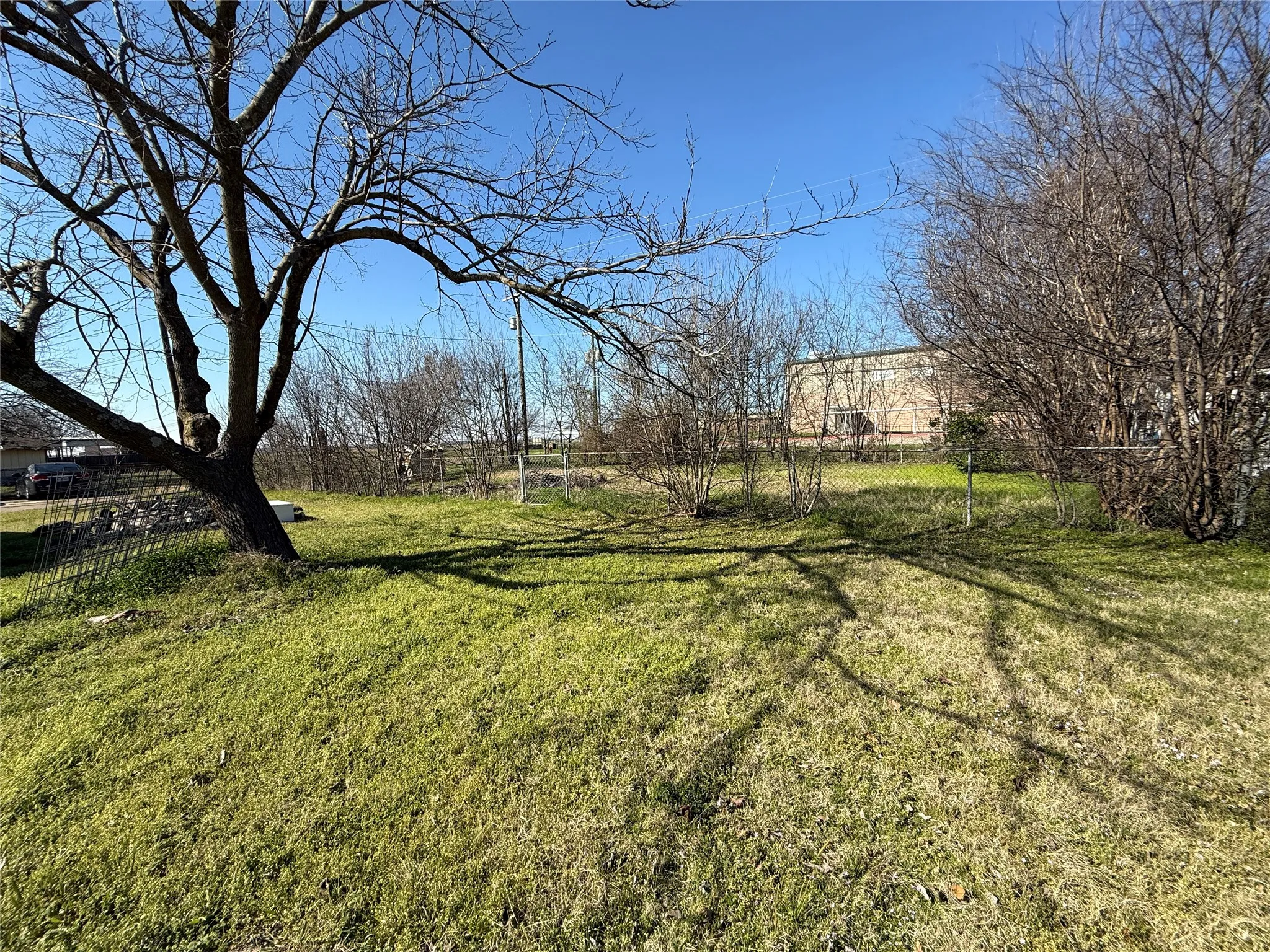 Single Family Residence For Sale in Kaufman County , 106 W Jeter Street, Mabank, Texas 75147, 3 Bedroom, 2 Bathroom, 2 Garage spaces, 1,537 Sqft, built in 1978, mls#21356009, Real Estate Agent in Mabank, Homes For Sale in Kaufman county, Homes For Sale in Mabank, Realtor in Mabank Texas, Real Estate Brokerage Independent Realty Texas, Luminita Cordes Realtor