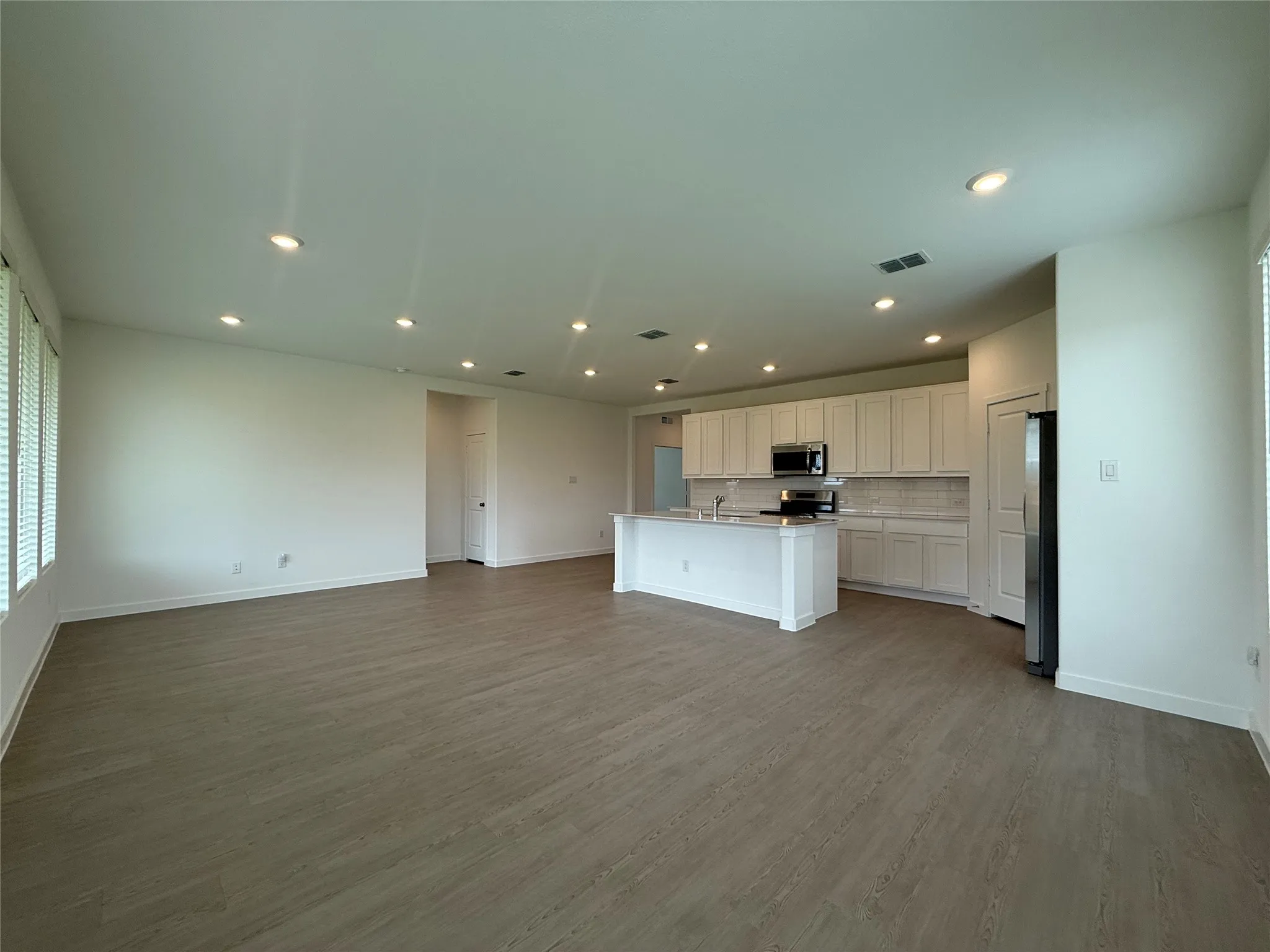 Single Family Residence For Rent in Collin County , 5105 Auburn Trace Lane, Princeton, Texas 75407, 4 Bedroom, 2 Bathroom, 2 Garage spaces, 2,062 Sqft, built in 2025, mls#21356017, Real Estate Agent in Princeton, Homes For Rent in Collin county, Homes For Rent in Princeton, Realtor in Princeton Texas, Real Estate Brokerage Independent Realty Texas, Luminita Cordes Realtor