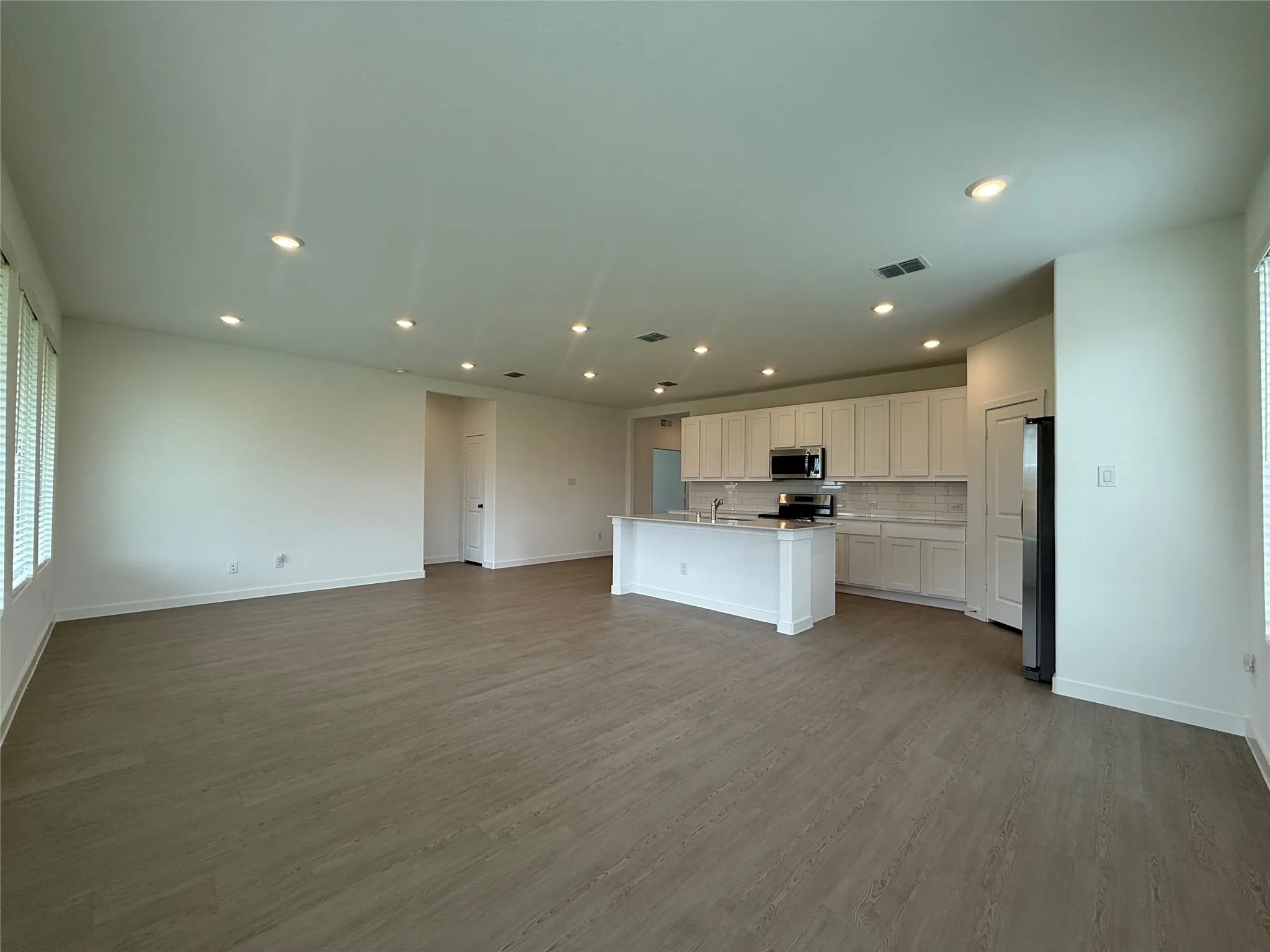 Single Family Residence For Rent in Collin County , 5105 Auburn Trace Lane, Princeton, Texas 75407, 4 Bedroom, 2 Bathroom, 2 Garage spaces, 2,062 Sqft, built in 2025, mls#21356017, Real Estate Agent in Princeton, Homes For Rent in Collin county, Homes For Rent in Princeton, Realtor in Princeton Texas, Real Estate Brokerage Independent Realty Texas, Luminita Cordes Realtor