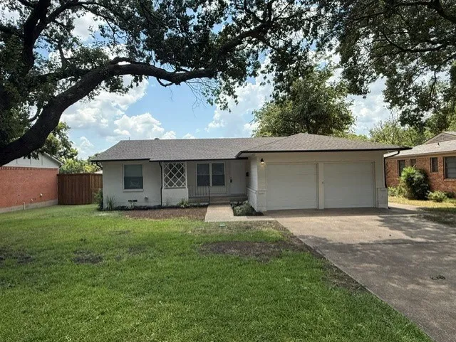Single Family Residence For Rent in Dallas County , 413 Marilu Street, Richardson, Texas 75080, 2 Bedroom, 2 Bathroom, 2 Garage spaces, 1,102 Sqft, built in 1956, mls#21333572, Real Estate Agent in Richardson, Homes For Rent in Dallas county, Homes For Rent in Richardson, Realtor in Richardson Texas, Real Estate Brokerage Independent Realty Texas, Luminita Cordes Realtor