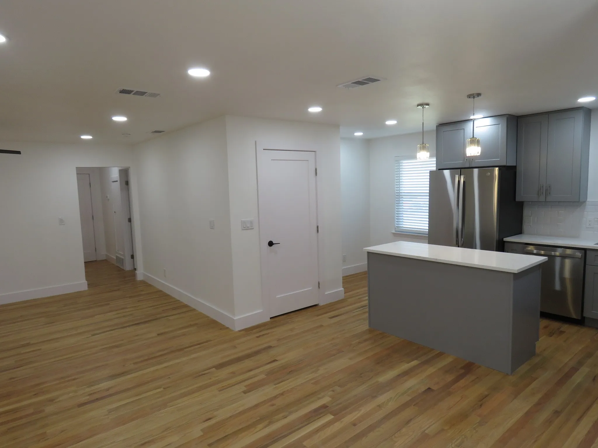Single Family Residence For Rent in Dallas County , 413 Marilu Street, Richardson, Texas 75080, 2 Bedroom, 2 Bathroom, 2 Garage spaces, 1,102 Sqft, built in 1956, mls#21333572, Real Estate Agent in Richardson, Homes For Rent in Dallas county, Homes For Rent in Richardson, Realtor in Richardson Texas, Real Estate Brokerage Independent Realty Texas, Luminita Cordes Realtor