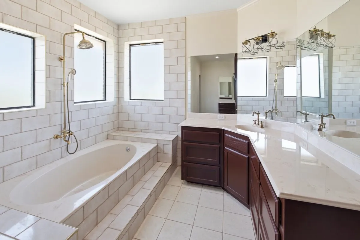 Single Family Residence For Sale in Hill County , 431 Hcr 2133, Whitney, Texas 76692, 3 Bedroom, 3 Bathroom, 2 Garage spaces, 2,633 Sqft, built in 0, mls#21338130, Real Estate Agent in Whitney, Homes For Sale in Hill county, Homes For Sale in Whitney, Realtor in Whitney Texas, Real Estate Brokerage Independent Realty Texas, Luminita Cordes Realtor
