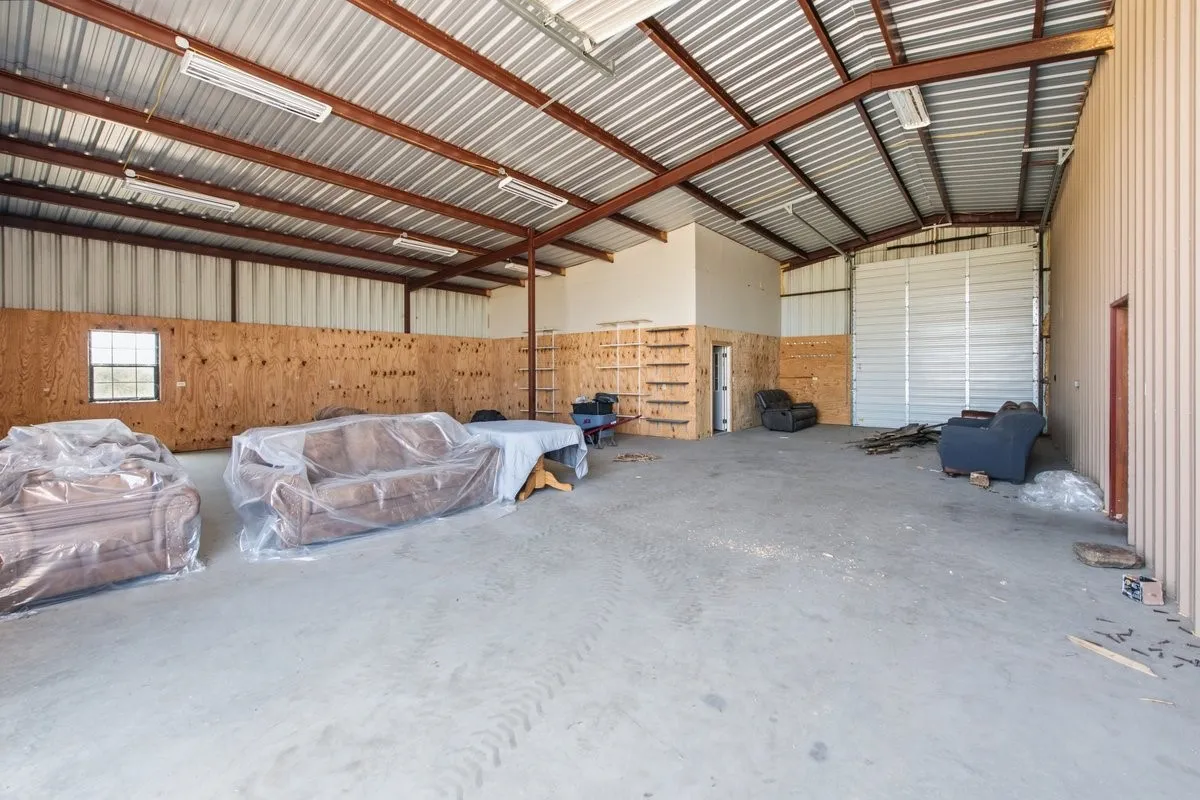 Single Family Residence For Sale in Hill County , 431 Hcr 2133, Whitney, Texas 76692, 3 Bedroom, 3 Bathroom, 2 Garage spaces, 2,633 Sqft, built in 0, mls#21338130, Real Estate Agent in Whitney, Homes For Sale in Hill county, Homes For Sale in Whitney, Realtor in Whitney Texas, Real Estate Brokerage Independent Realty Texas, Luminita Cordes Realtor