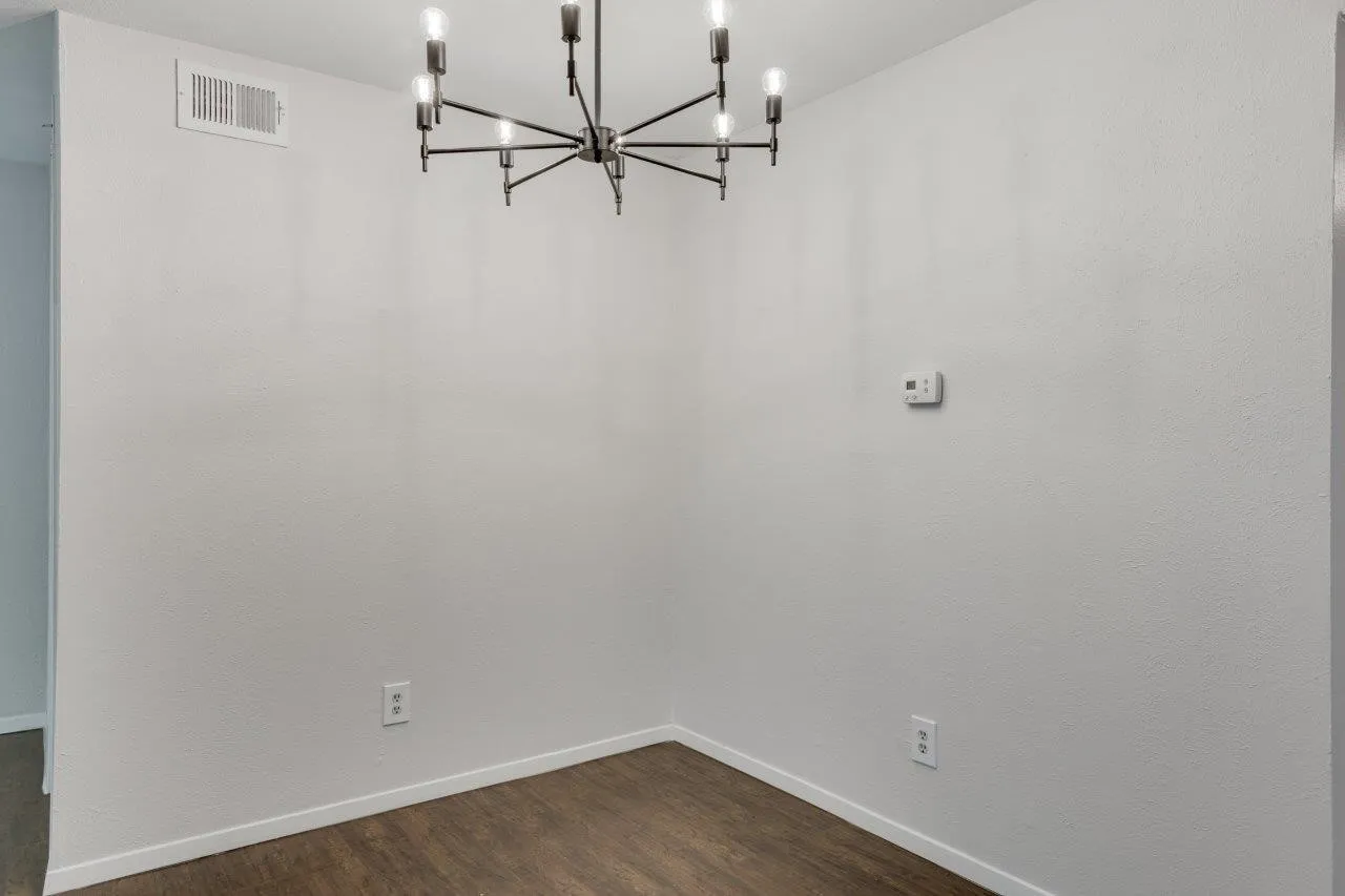 Condominium For Rent in Dallas County , 5300 Keller Springs Road 1057, Dallas, Texas 75248, 1 Bedroom, 2 Bathroom, Garage spaces, 897 Sqft, built in 1982, mls#21356034, Real Estate Agent in Dallas, Homes For Rent in Dallas county, Homes For Rent in Dallas, Realtor in Dallas Texas, Real Estate Brokerage Independent Realty Texas, Luminita Cordes Realtor