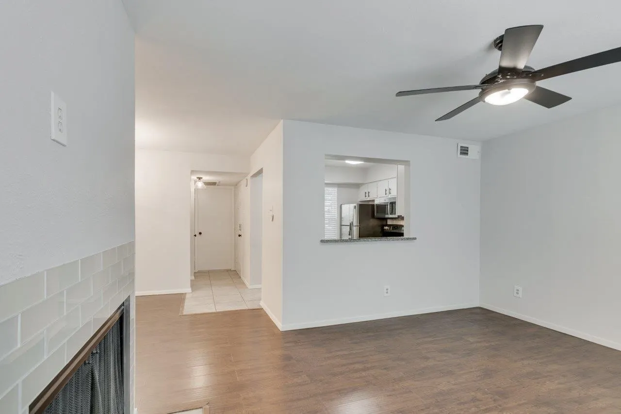 Condominium For Rent in Dallas County , 5300 Keller Springs Road 1057, Dallas, Texas 75248, 1 Bedroom, 2 Bathroom, Garage spaces, 897 Sqft, built in 1982, mls#21356034, Real Estate Agent in Dallas, Homes For Rent in Dallas county, Homes For Rent in Dallas, Realtor in Dallas Texas, Real Estate Brokerage Independent Realty Texas, Luminita Cordes Realtor