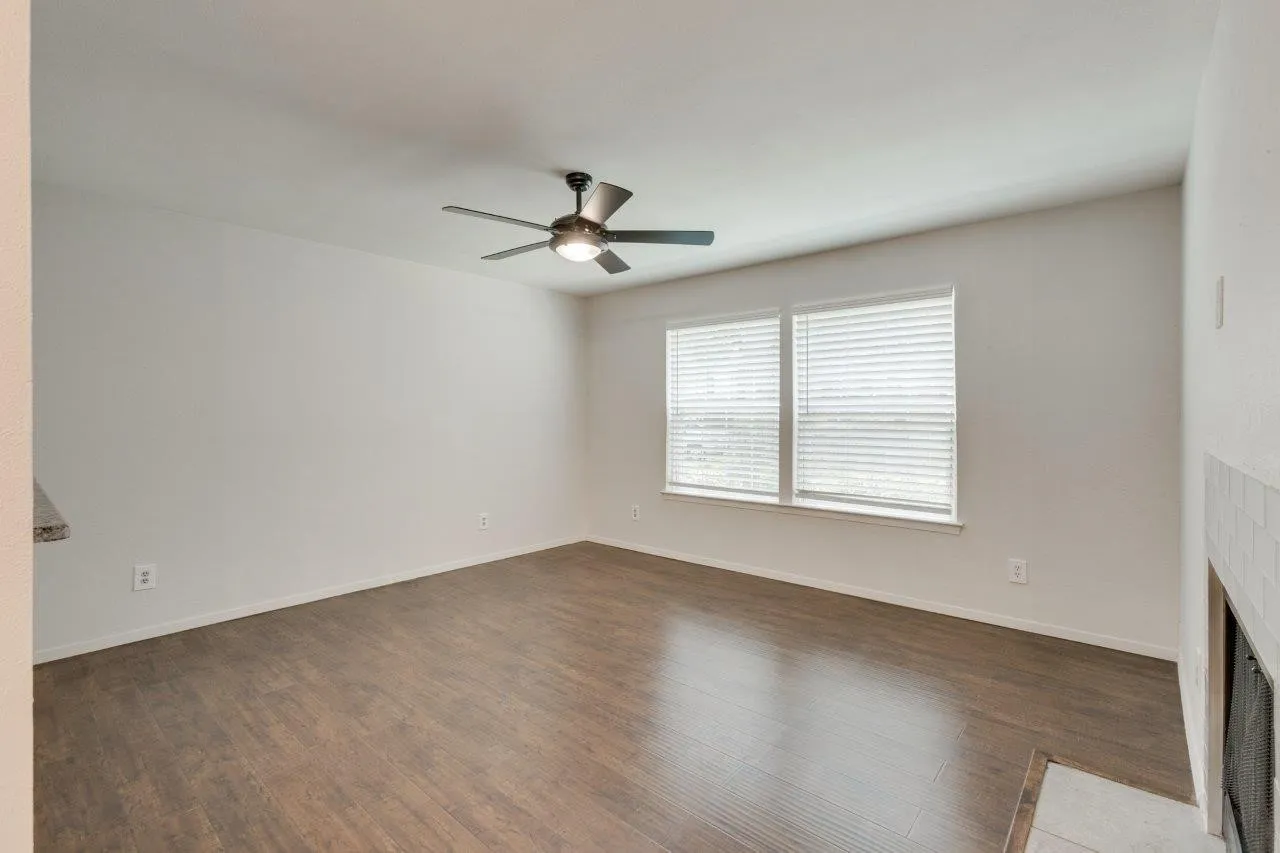 Condominium For Rent in Dallas County , 5300 Keller Springs Road 1057, Dallas, Texas 75248, 1 Bedroom, 2 Bathroom, Garage spaces, 897 Sqft, built in 1982, mls#21356034, Real Estate Agent in Dallas, Homes For Rent in Dallas county, Homes For Rent in Dallas, Realtor in Dallas Texas, Real Estate Brokerage Independent Realty Texas, Luminita Cordes Realtor