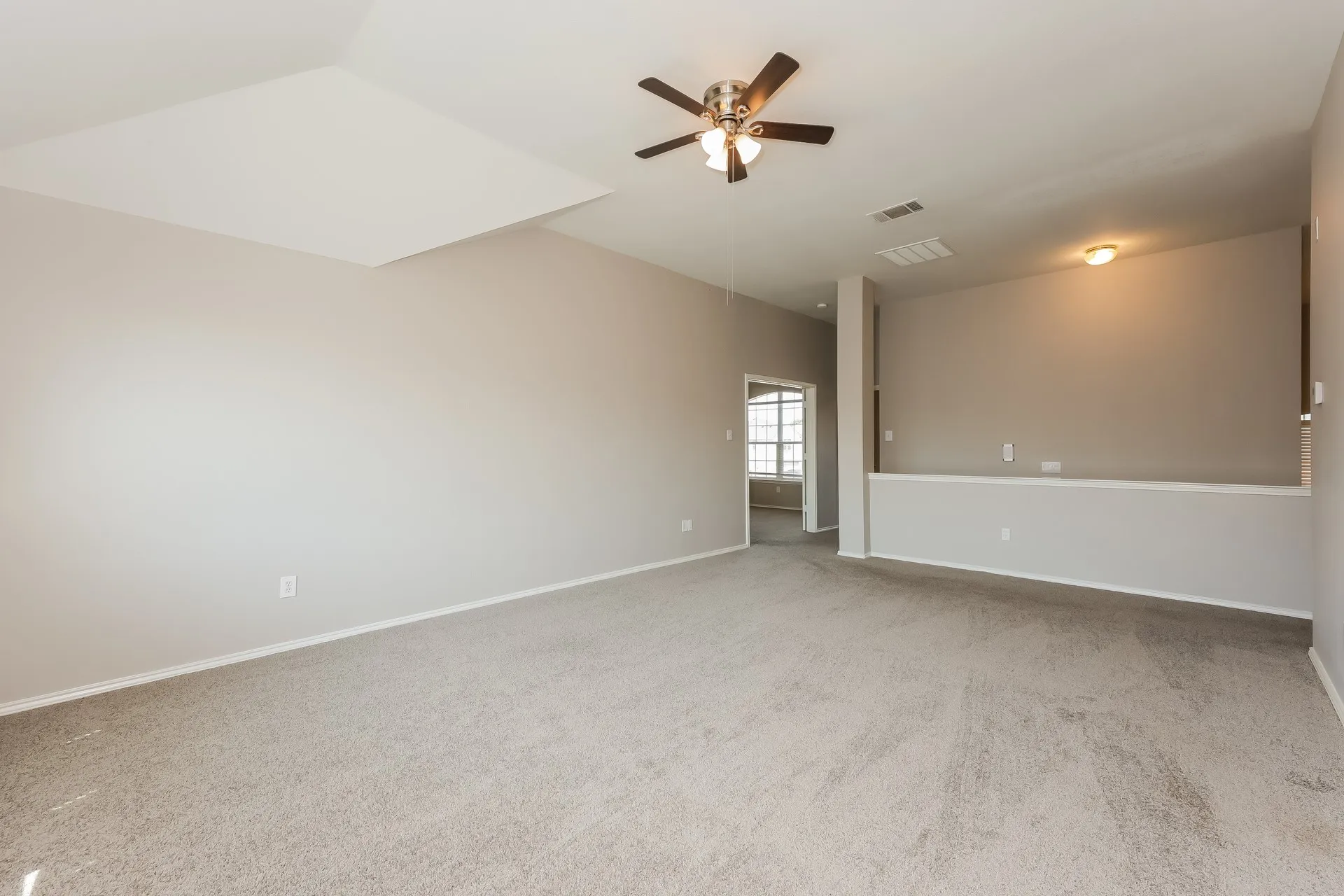 Single Family Residence For Sale in Tarrant County , 2410 Windcastle Drive, Mansfield, Texas 76063, 4 Bedroom, 3 Bathroom, 2 Garage spaces, 2,700 Sqft, built in 2005, mls#21351877, Real Estate Agent in Mansfield, Homes For Sale in Tarrant county, Homes For Sale in Mansfield, Realtor in Mansfield Texas, Real Estate Brokerage Independent Realty Texas, Luminita Cordes Realtor