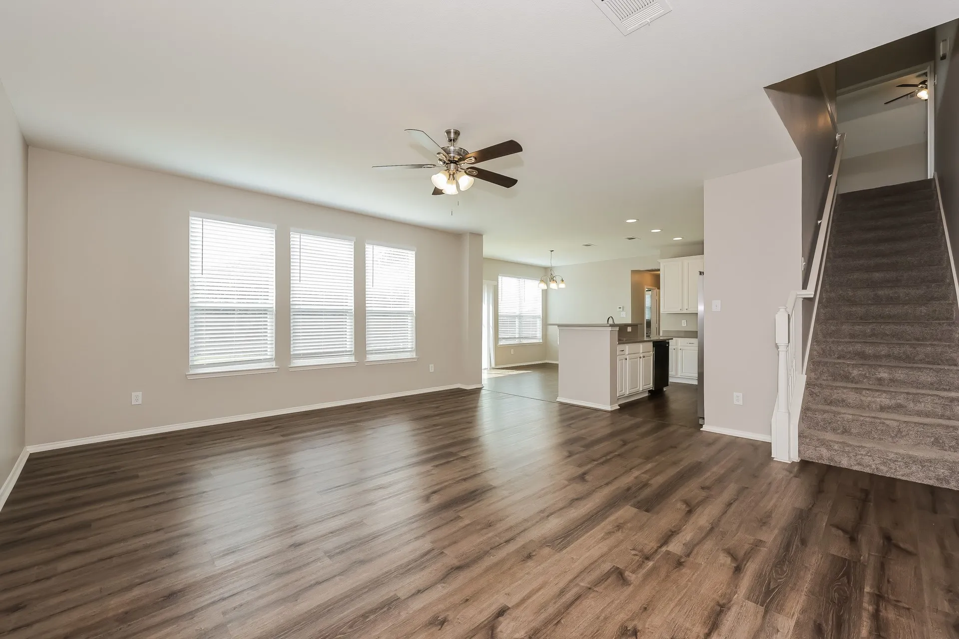 Single Family Residence For Sale in Tarrant County , 2410 Windcastle Drive, Mansfield, Texas 76063, 4 Bedroom, 3 Bathroom, 2 Garage spaces, 2,700 Sqft, built in 2005, mls#21351877, Real Estate Agent in Mansfield, Homes For Sale in Tarrant county, Homes For Sale in Mansfield, Realtor in Mansfield Texas, Real Estate Brokerage Independent Realty Texas, Luminita Cordes Realtor