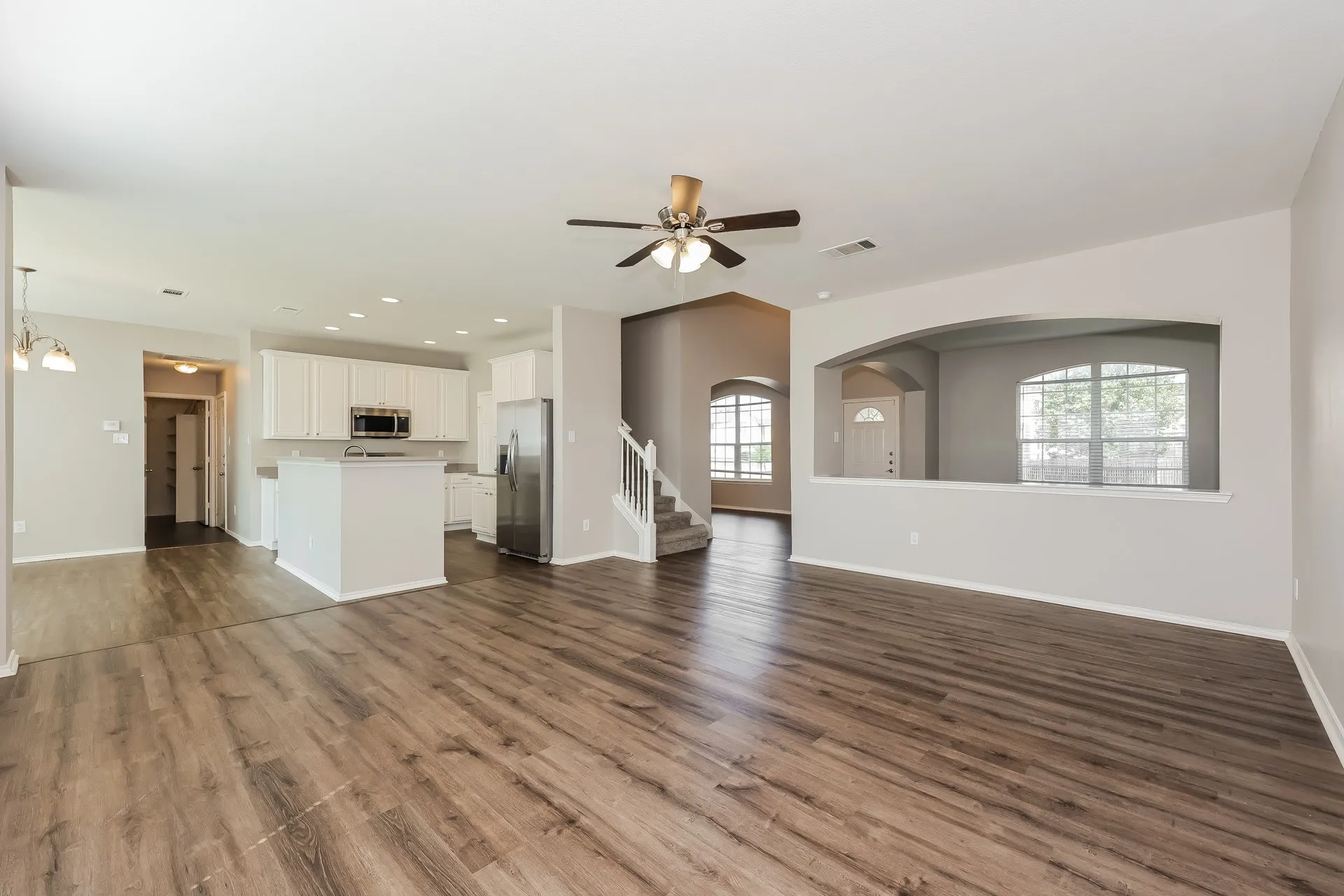 Single Family Residence For Sale in Tarrant County , 2410 Windcastle Drive, Mansfield, Texas 76063, 4 Bedroom, 3 Bathroom, 2 Garage spaces, 2,700 Sqft, built in 2005, mls#21351877, Real Estate Agent in Mansfield, Homes For Sale in Tarrant county, Homes For Sale in Mansfield, Realtor in Mansfield Texas, Real Estate Brokerage Independent Realty Texas, Luminita Cordes Realtor