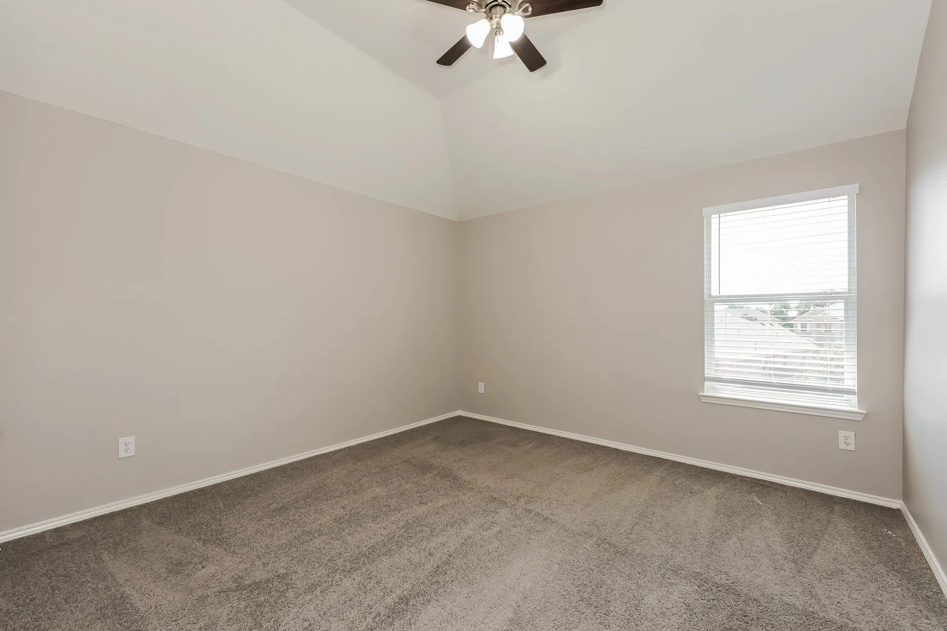 Single Family Residence For Sale in Tarrant County , 2410 Windcastle Drive, Mansfield, Texas 76063, 4 Bedroom, 3 Bathroom, 2 Garage spaces, 2,700 Sqft, built in 2005, mls#21351877, Real Estate Agent in Mansfield, Homes For Sale in Tarrant county, Homes For Sale in Mansfield, Realtor in Mansfield Texas, Real Estate Brokerage Independent Realty Texas, Luminita Cordes Realtor