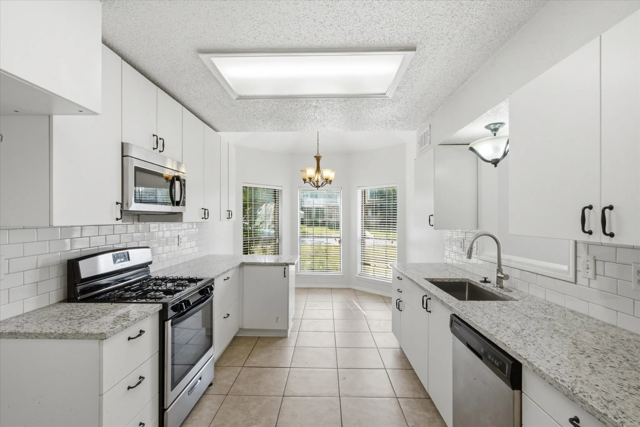 Single Family Residence For Sale in Dallas County , 4018 Smartt Street, Rowlett, Texas 75088, 4 Bedroom, 3 Bathroom, 2 Garage spaces, 1,907 Sqft, built in 1985, mls#21355419, Real Estate Agent in Rowlett, Homes For Sale in Dallas county, Homes For Sale in Rowlett, Realtor in Rowlett Texas, Real Estate Brokerage Independent Realty Texas, Luminita Cordes Realtor