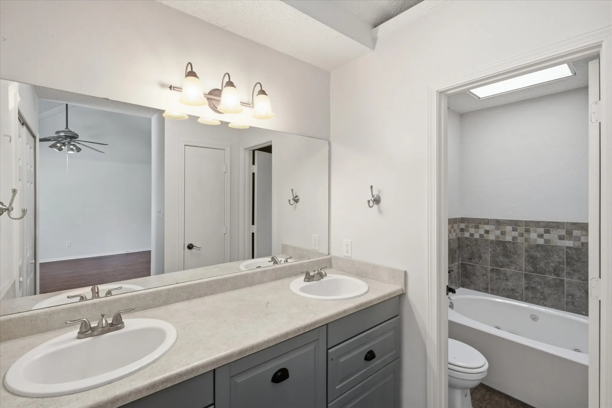 Single Family Residence For Sale in Dallas County , 4018 Smartt Street, Rowlett, Texas 75088, 4 Bedroom, 3 Bathroom, 2 Garage spaces, 1,907 Sqft, built in 1985, mls#21355419, Real Estate Agent in Rowlett, Homes For Sale in Dallas county, Homes For Sale in Rowlett, Realtor in Rowlett Texas, Real Estate Brokerage Independent Realty Texas, Luminita Cordes Realtor