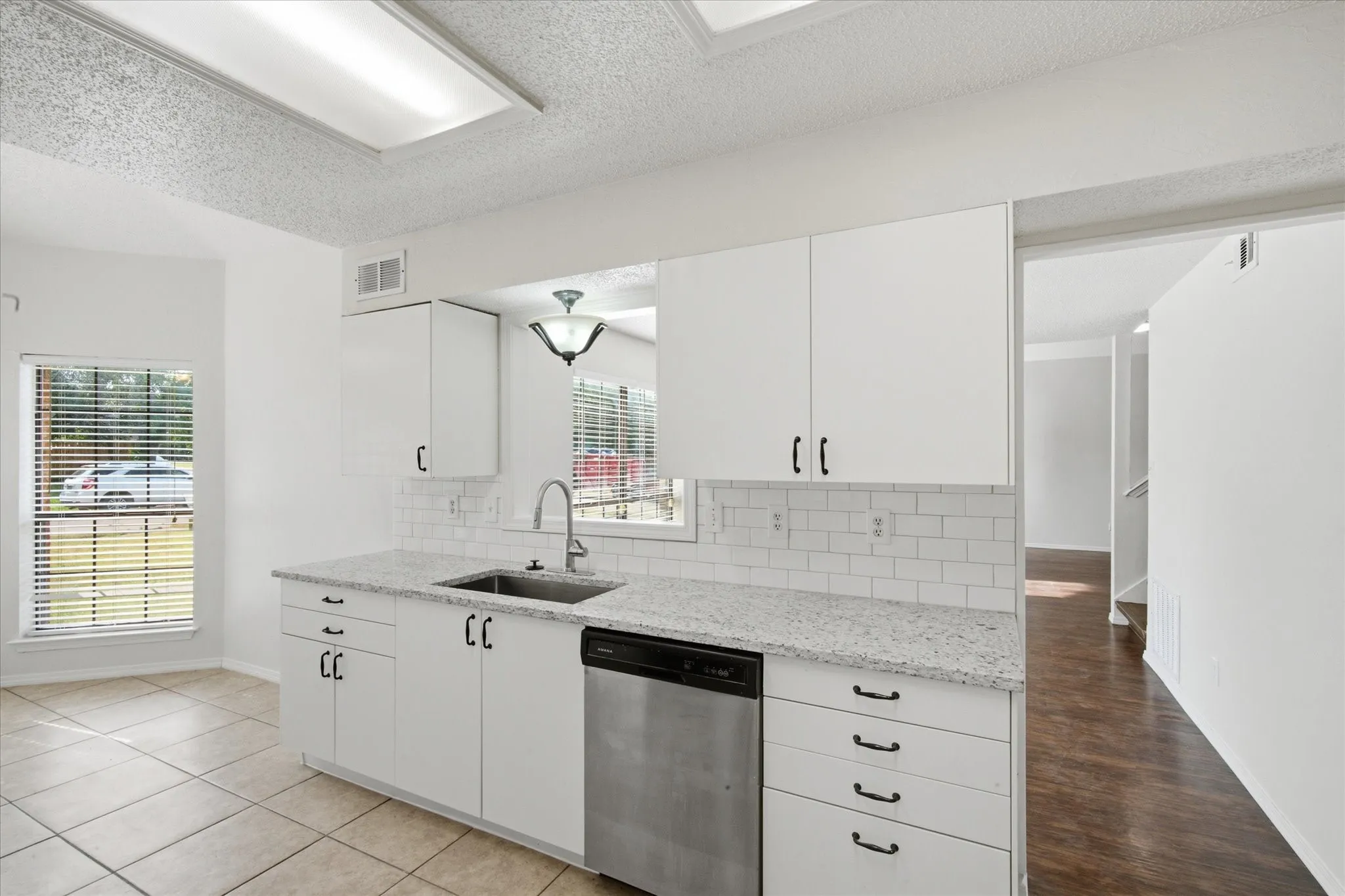 Single Family Residence For Sale in Dallas County , 4018 Smartt Street, Rowlett, Texas 75088, 4 Bedroom, 3 Bathroom, 2 Garage spaces, 1,907 Sqft, built in 1985, mls#21355419, Real Estate Agent in Rowlett, Homes For Sale in Dallas county, Homes For Sale in Rowlett, Realtor in Rowlett Texas, Real Estate Brokerage Independent Realty Texas, Luminita Cordes Realtor