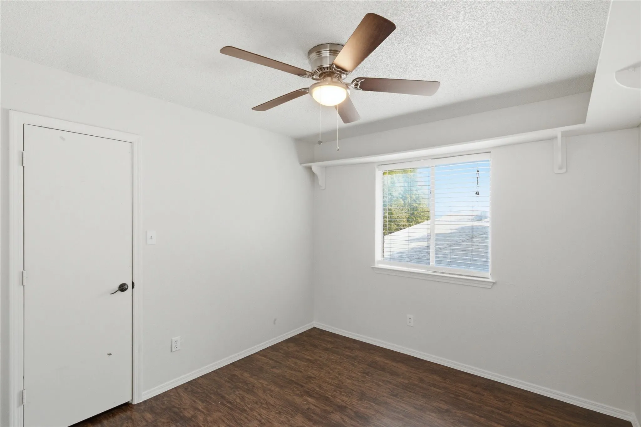 Single Family Residence For Sale in Dallas County , 4018 Smartt Street, Rowlett, Texas 75088, 4 Bedroom, 3 Bathroom, 2 Garage spaces, 1,907 Sqft, built in 1985, mls#21355419, Real Estate Agent in Rowlett, Homes For Sale in Dallas county, Homes For Sale in Rowlett, Realtor in Rowlett Texas, Real Estate Brokerage Independent Realty Texas, Luminita Cordes Realtor