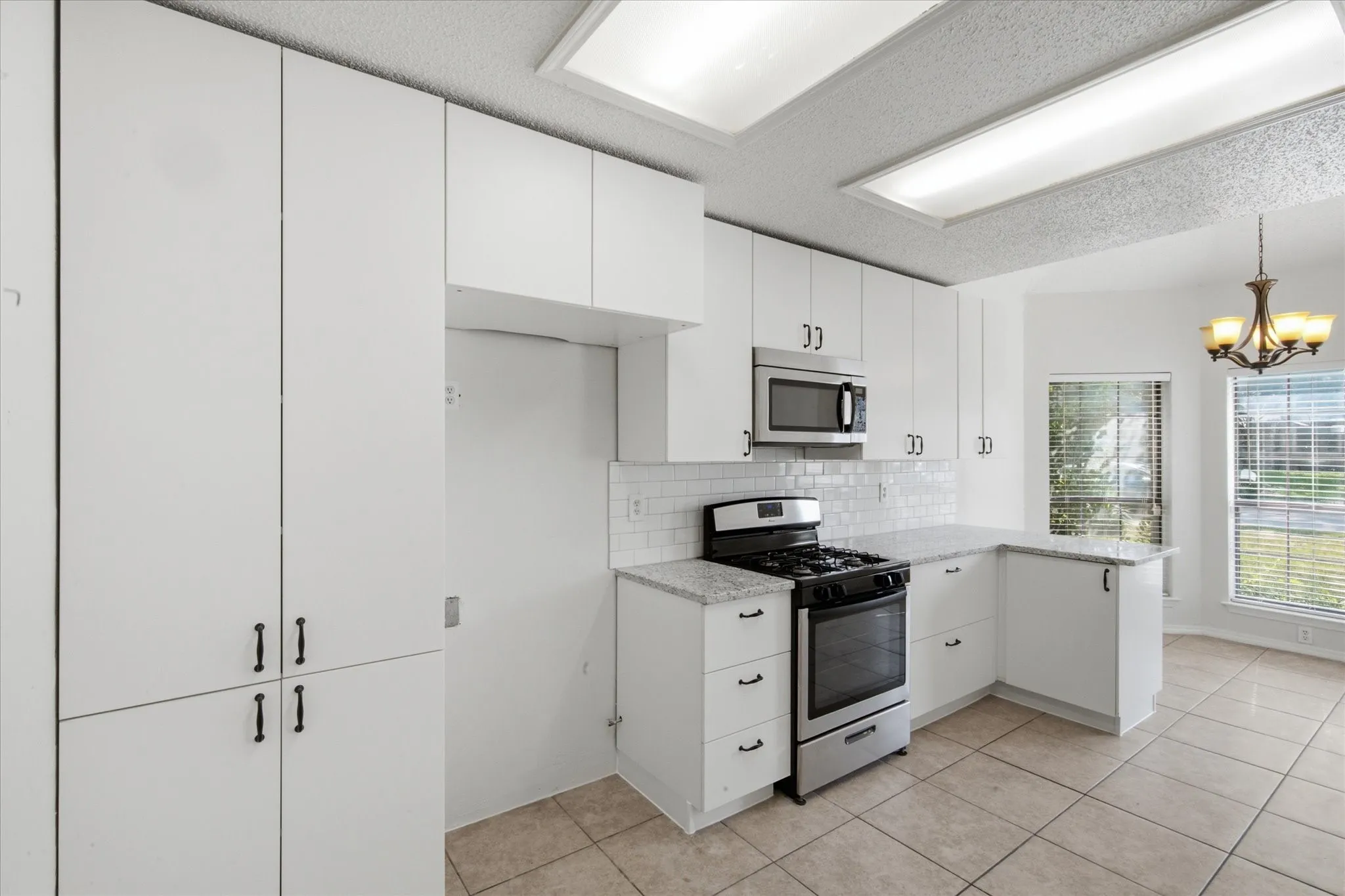Single Family Residence For Sale in Dallas County , 4018 Smartt Street, Rowlett, Texas 75088, 4 Bedroom, 3 Bathroom, 2 Garage spaces, 1,907 Sqft, built in 1985, mls#21355419, Real Estate Agent in Rowlett, Homes For Sale in Dallas county, Homes For Sale in Rowlett, Realtor in Rowlett Texas, Real Estate Brokerage Independent Realty Texas, Luminita Cordes Realtor