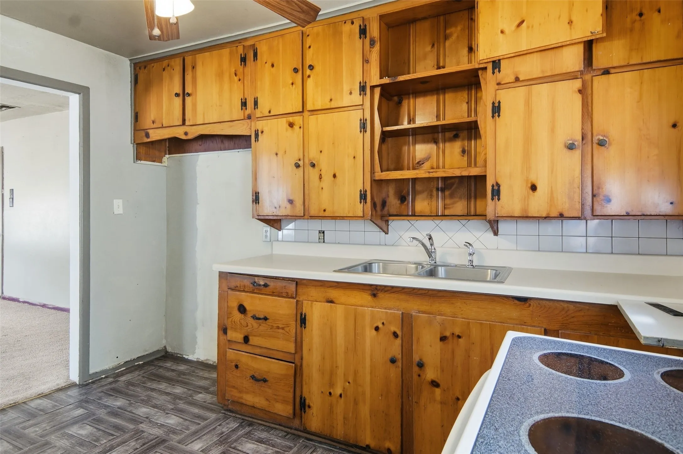 electric range and tile back splash