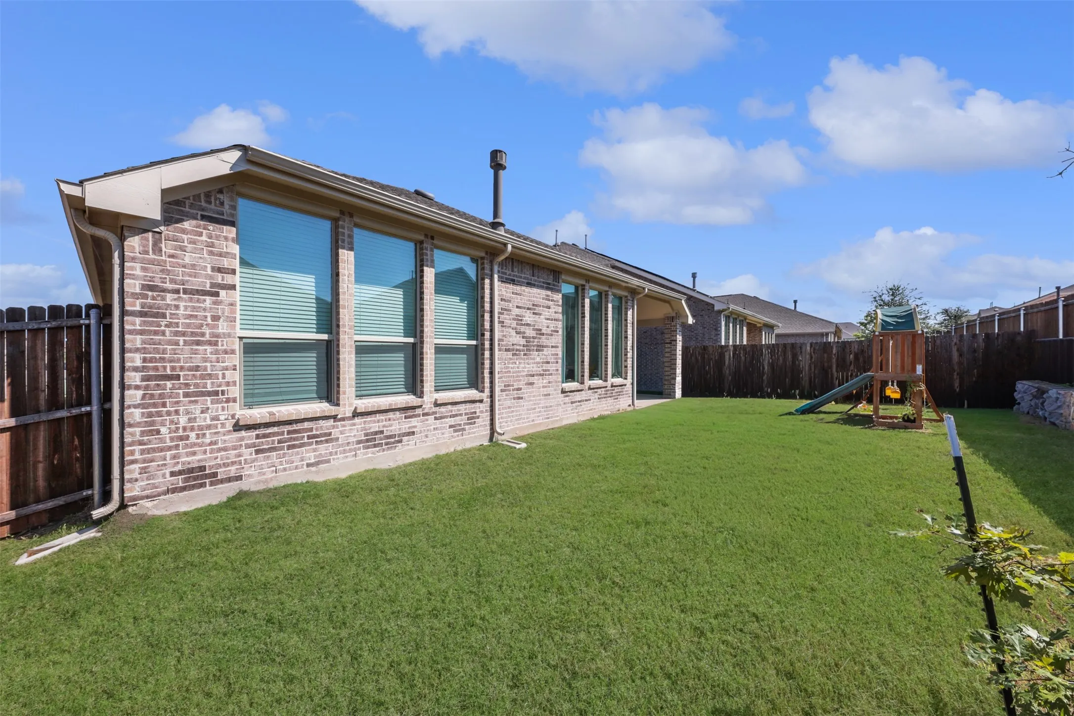 Single Family Residence For Sale in Collin County , 1209 Sweetgum Street, Princeton, Texas 75407, 4 Bedroom, 2 Bathroom, 2 Garage spaces, 1,961 Sqft, built in 2021, Price $349,999, mls#21355734, Real Estate Agent in Princeton, Homes For Sale in Collin county, Homes For Sale in Princeton, Realtor in Princeton Texas, Real Estate Brokerage Independent Realty Texas, Luminita Cordes Realtor