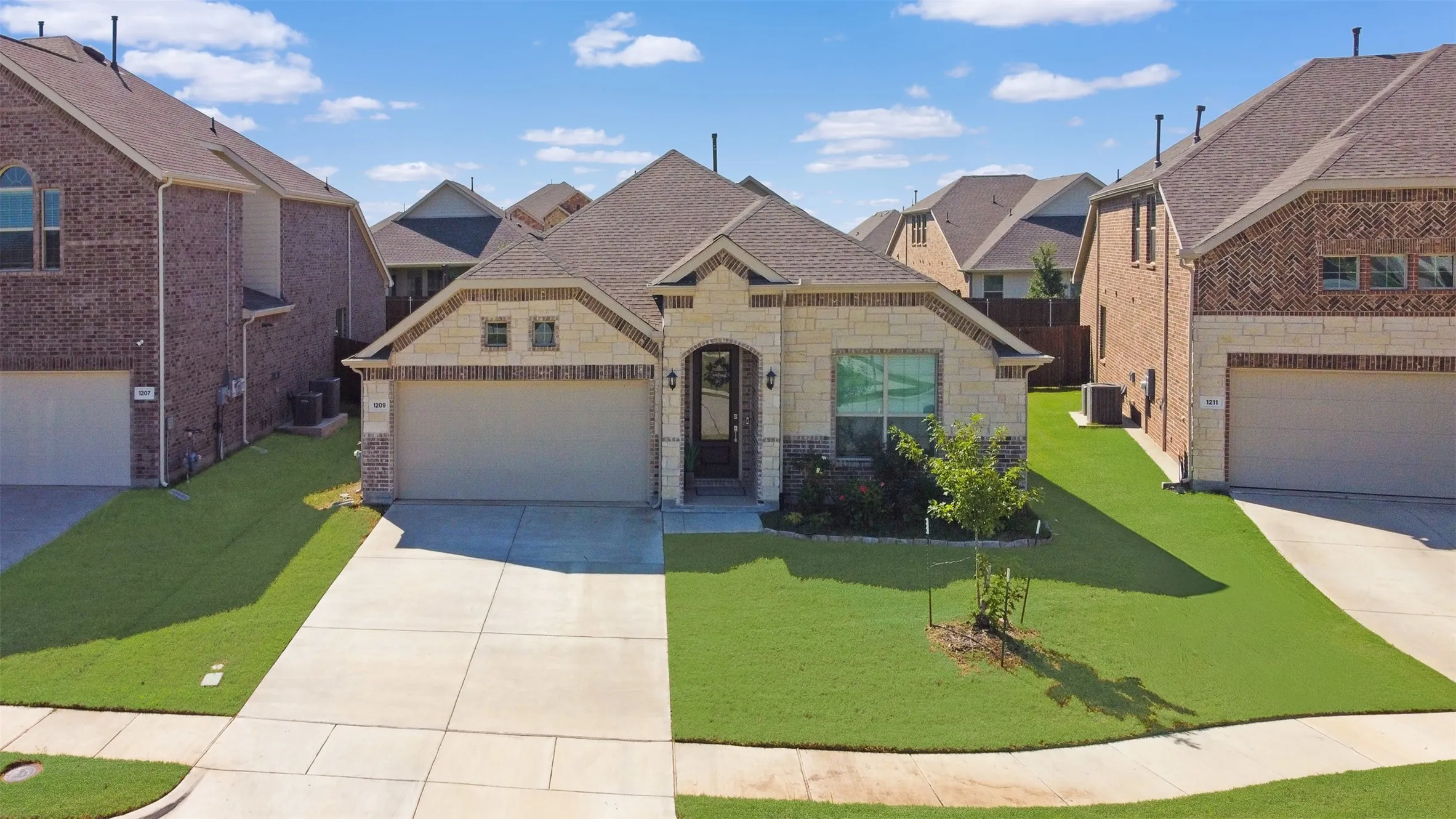 Single Family Residence For Sale in Collin County , 1209 Sweetgum Street, Princeton, Texas 75407, 4 Bedroom, 2 Bathroom, 2 Garage spaces, 1,961 Sqft, built in 2021, Price $349,999, mls#21355734, Real Estate Agent in Princeton, Homes For Sale in Collin county, Homes For Sale in Princeton, Realtor in Princeton Texas, Real Estate Brokerage Independent Realty Texas, Luminita Cordes Realtor