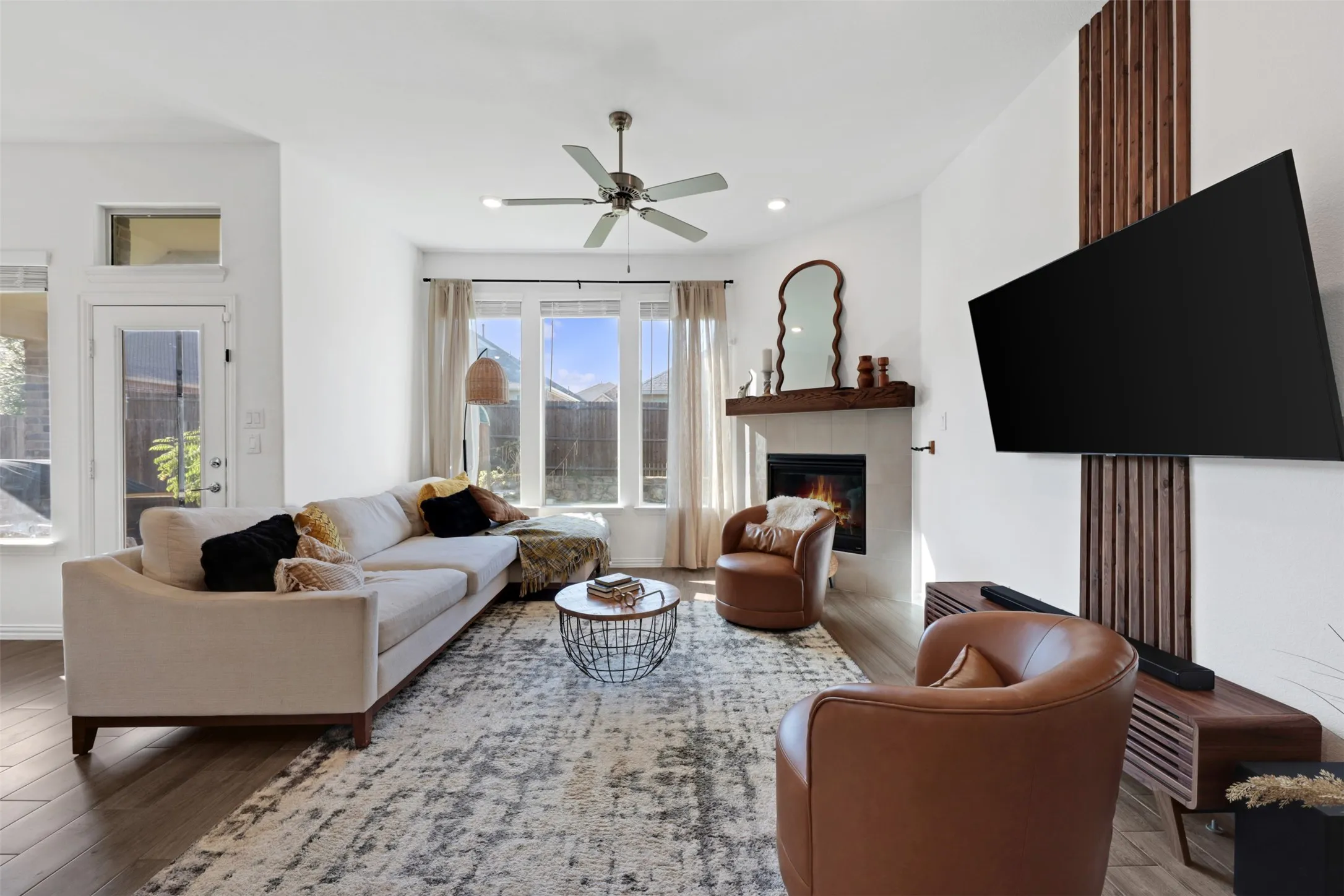 Single Family Residence For Sale in Collin County , 1209 Sweetgum Street, Princeton, Texas 75407, 4 Bedroom, 2 Bathroom, 2 Garage spaces, 1,961 Sqft, built in 2021, Price $349,999, mls#21355734, Real Estate Agent in Princeton, Homes For Sale in Collin county, Homes For Sale in Princeton, Realtor in Princeton Texas, Real Estate Brokerage Independent Realty Texas, Luminita Cordes Realtor