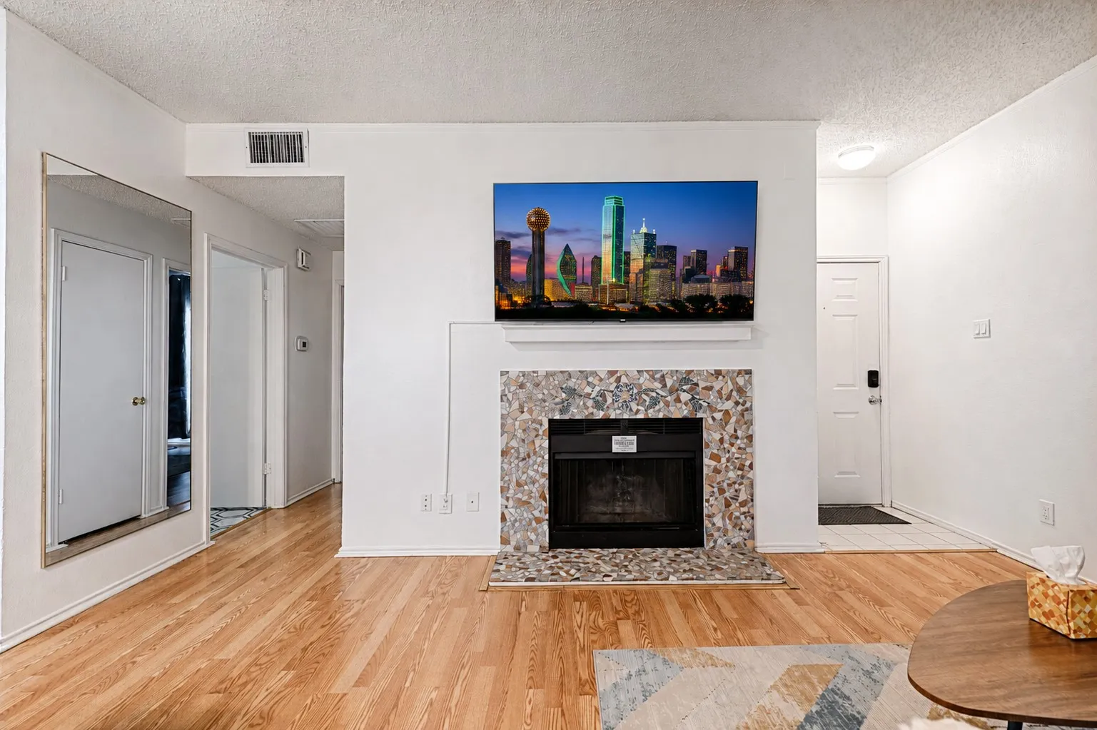 Condominium For Rent in Collin County , 1700 Amelia Court 224, Plano, Texas 75075, 2 Bedroom, 2 Bathroom, Garage spaces, 809 Sqft, built in 1984, Price $3,000, mls#21355090, Real Estate Agent in Plano, Homes For Rent in Collin county, Homes For Rent in Plano, Realtor in Plano Texas, Real Estate Brokerage Independent Realty Texas, Luminita Cordes Realtor