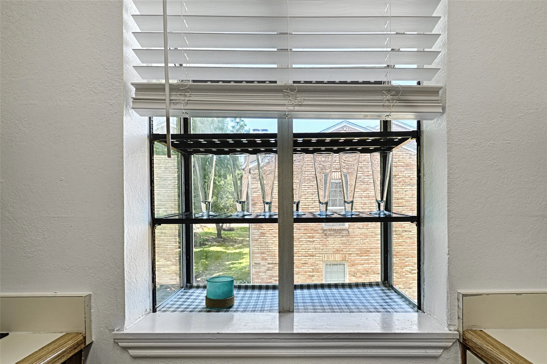Condominium For Rent in Collin County , 1700 Amelia Court 224, Plano, Texas 75075, 2 Bedroom, 2 Bathroom, Garage spaces, 809 Sqft, built in 1984, Price $3,000, mls#21355090, Real Estate Agent in Plano, Homes For Rent in Collin county, Homes For Rent in Plano, Realtor in Plano Texas, Real Estate Brokerage Independent Realty Texas, Luminita Cordes Realtor