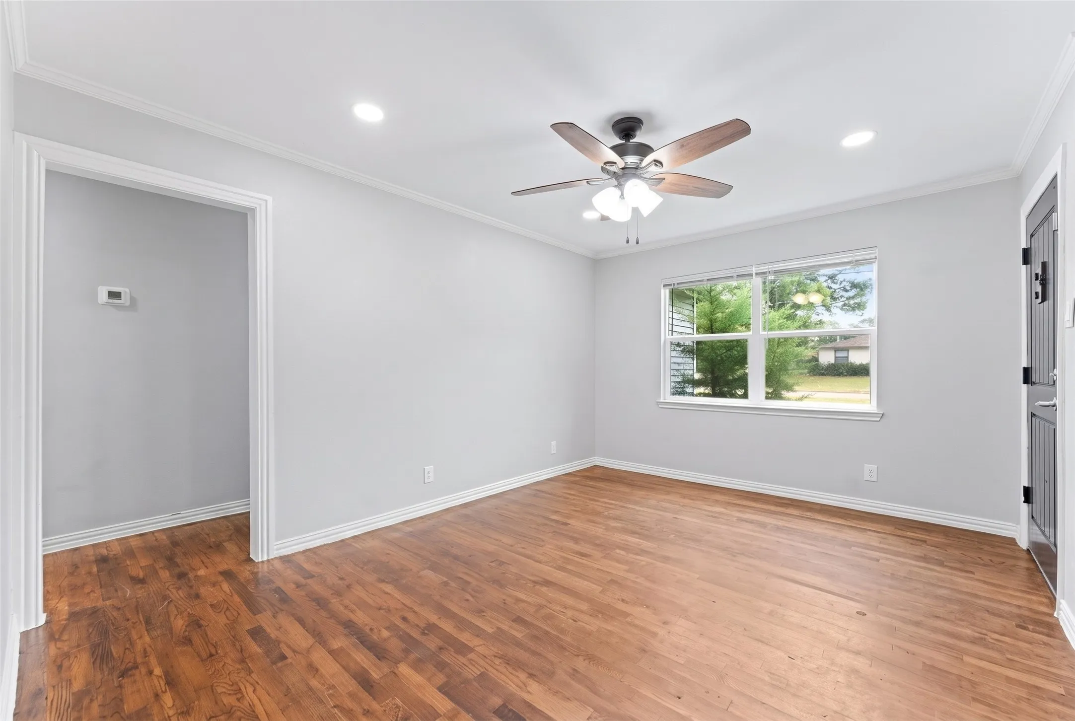 Single Family Residence For Sale in Hunt County , 3202 Mitchell Street, Greenville, Texas 75402, 3 Bedroom, 1 Bathroom, Garage spaces, 1,091 Sqft, built in 1965, mls#21350412, Real Estate Agent in Greenville, Homes For Sale in Hunt county, Homes For Sale in Greenville, Realtor in Greenville Texas, Real Estate Brokerage Independent Realty Texas, Luminita Cordes Realtor