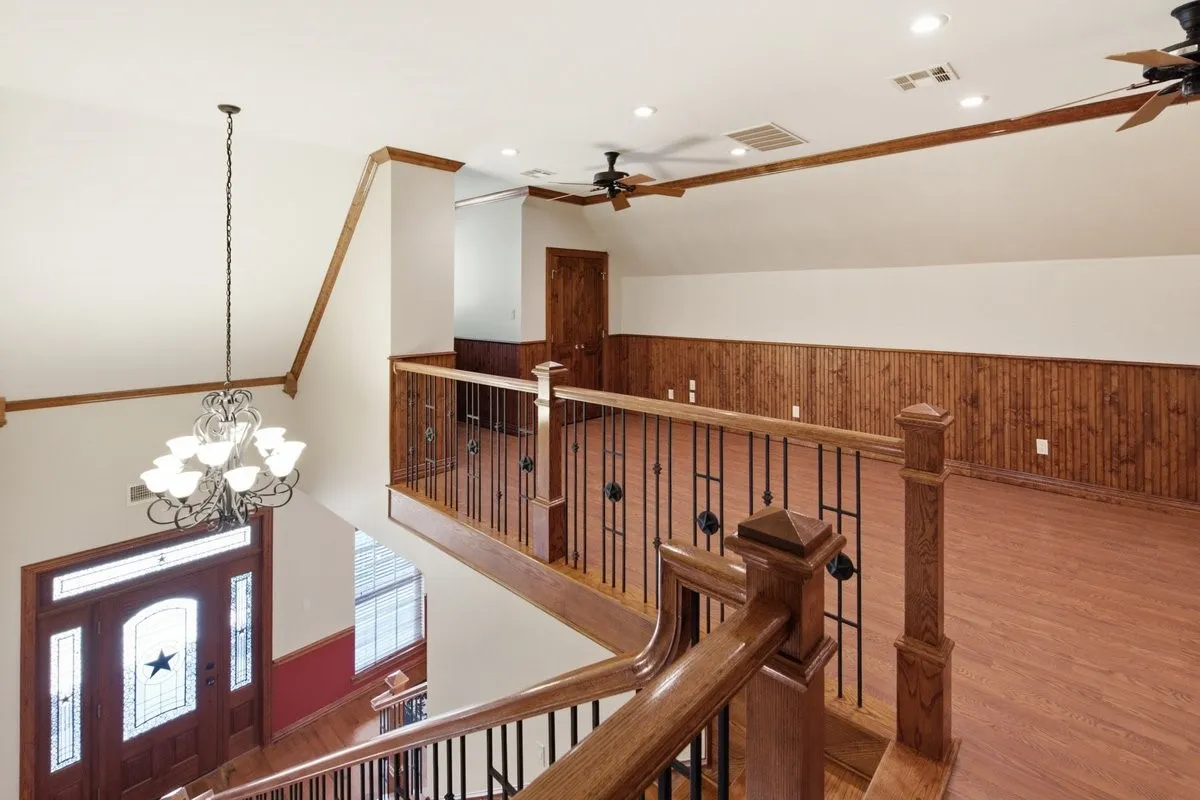 Single Family Residence For Sale in Hill County , 588 Hcr 1231, Whitney, Texas 76692, 4 Bedroom, 4 Bathroom, 3 Garage spaces, 3,750 Sqft, built in 2005, mls#21355041, Real Estate Agent in Whitney, Homes For Sale in Hill county, Homes For Sale in Whitney, Realtor in Whitney Texas, Real Estate Brokerage Independent Realty Texas, Luminita Cordes Realtor