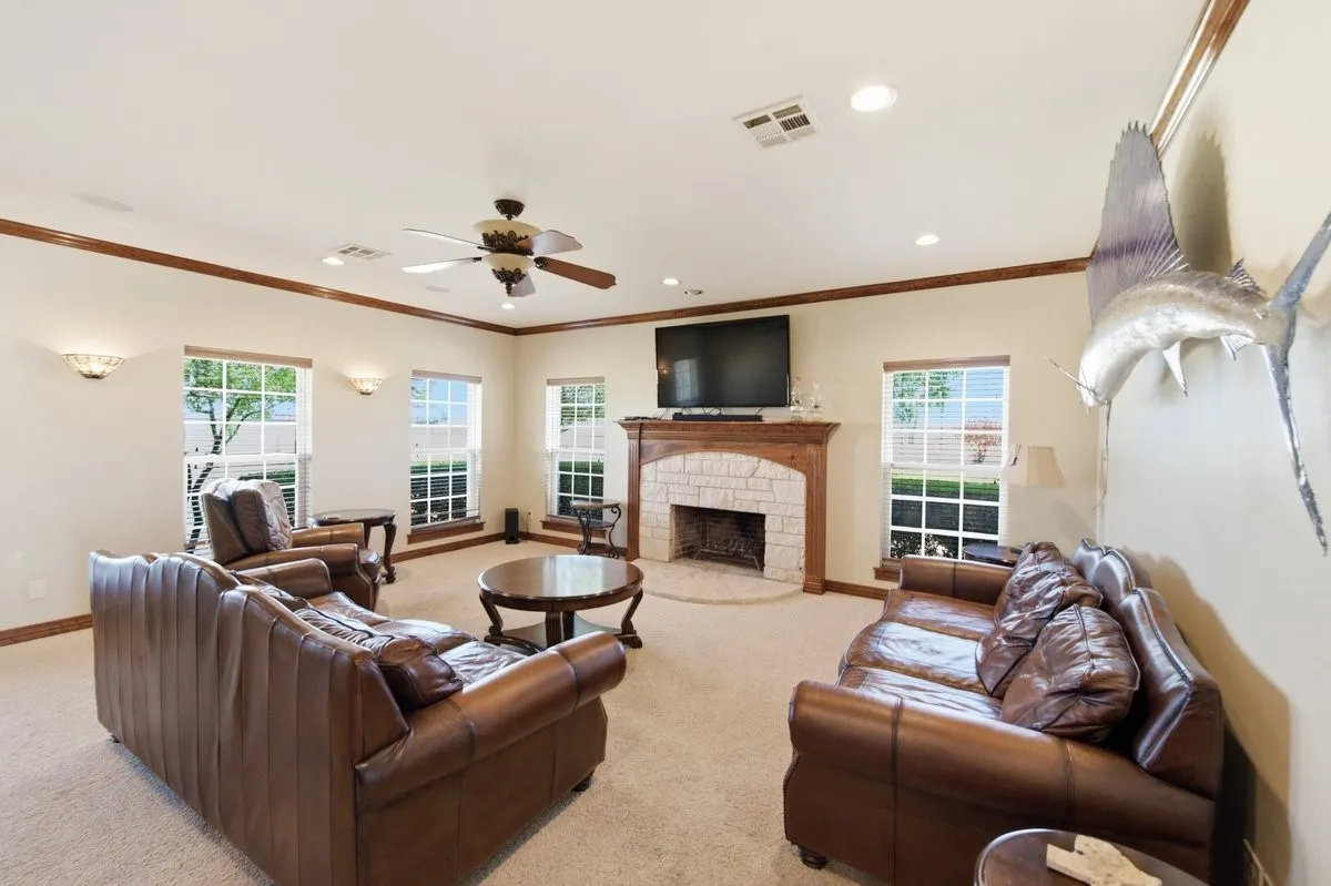 Single Family Residence For Sale in Hill County , 588 Hcr 1231, Whitney, Texas 76692, 4 Bedroom, 4 Bathroom, 3 Garage spaces, 3,750 Sqft, built in 2005, mls#21355041, Real Estate Agent in Whitney, Homes For Sale in Hill county, Homes For Sale in Whitney, Realtor in Whitney Texas, Real Estate Brokerage Independent Realty Texas, Luminita Cordes Realtor