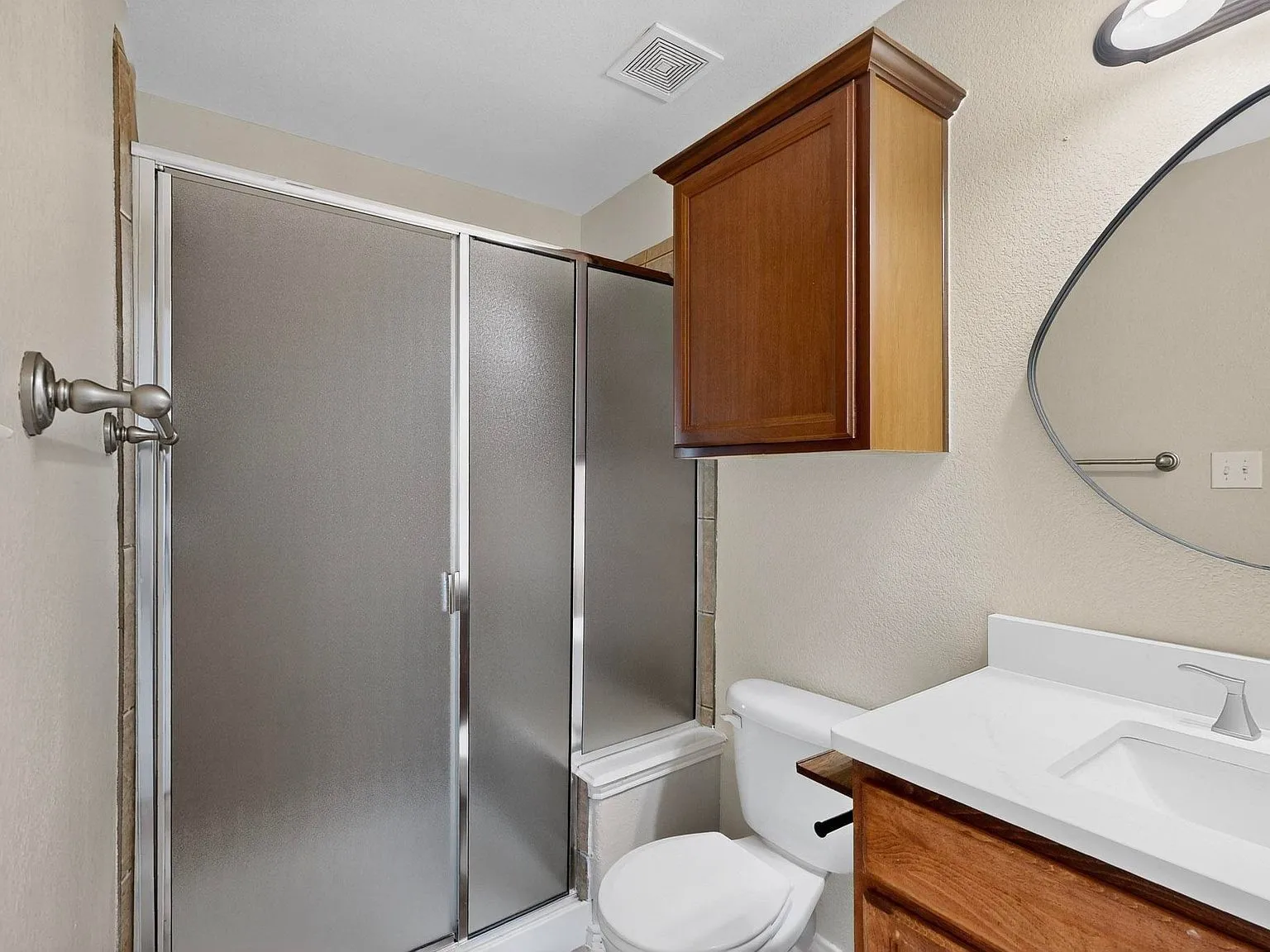 Single Family Residence For Rent in Tarrant County , 9906 Gessner Drive, Fort Worth, Texas 76244, 5 Bedroom, 4 Bathroom, 2 Garage spaces, 2,500 Sqft, built in 2006, mls#21354971, Real Estate Agent in Fort Worth, Homes For Rent in Tarrant county, Homes For Rent in Fort Worth, Realtor in Fort Worth Texas, Real Estate Brokerage Independent Realty Texas, Luminita Cordes Realtor