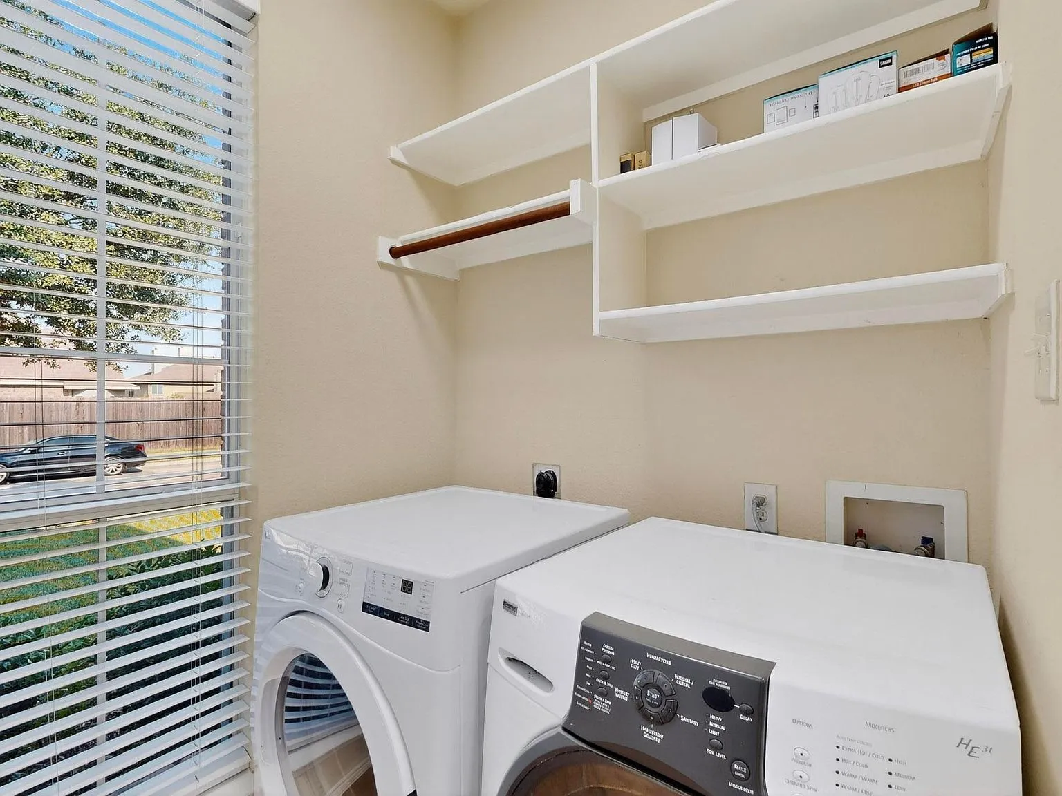 Single Family Residence For Rent in Tarrant County , 9906 Gessner Drive, Fort Worth, Texas 76244, 5 Bedroom, 4 Bathroom, 2 Garage spaces, 2,500 Sqft, built in 2006, mls#21354971, Real Estate Agent in Fort Worth, Homes For Rent in Tarrant county, Homes For Rent in Fort Worth, Realtor in Fort Worth Texas, Real Estate Brokerage Independent Realty Texas, Luminita Cordes Realtor