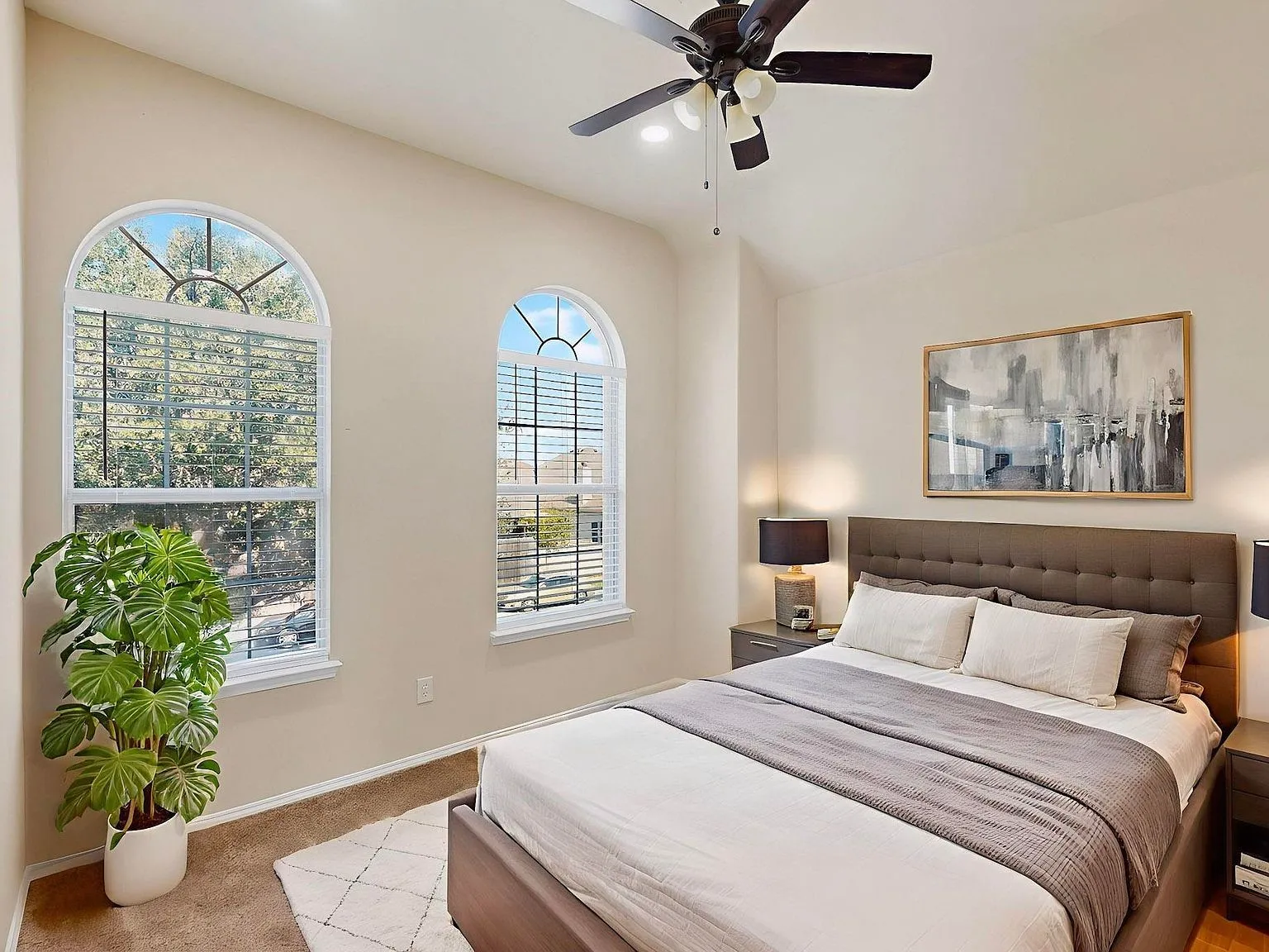 Single Family Residence For Rent in Tarrant County , 9906 Gessner Drive, Fort Worth, Texas 76244, 5 Bedroom, 4 Bathroom, 2 Garage spaces, 2,500 Sqft, built in 2006, mls#21354971, Real Estate Agent in Fort Worth, Homes For Rent in Tarrant county, Homes For Rent in Fort Worth, Realtor in Fort Worth Texas, Real Estate Brokerage Independent Realty Texas, Luminita Cordes Realtor